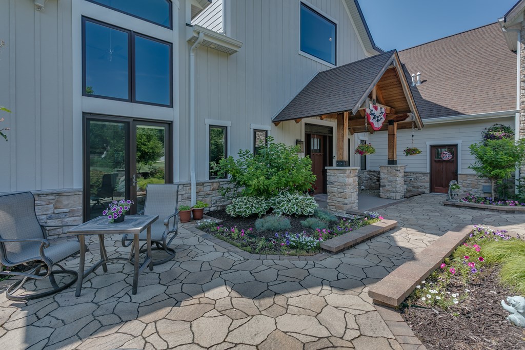Sturgeon Bay, Wisconsin, 54235, United States, 3 Bedrooms Bedrooms, ,5 BathroomsBathrooms,Residential,For Sale,1941719