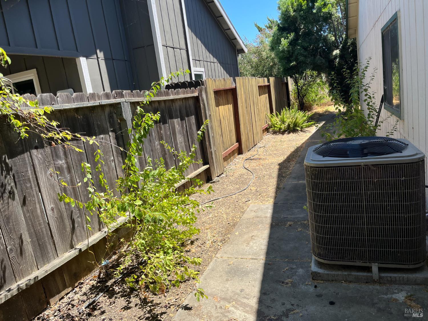 Vacaville, California, 95687, United States, 3 Bedrooms Bedrooms, ,2 BathroomsBathrooms,Residential,For Sale,1909138