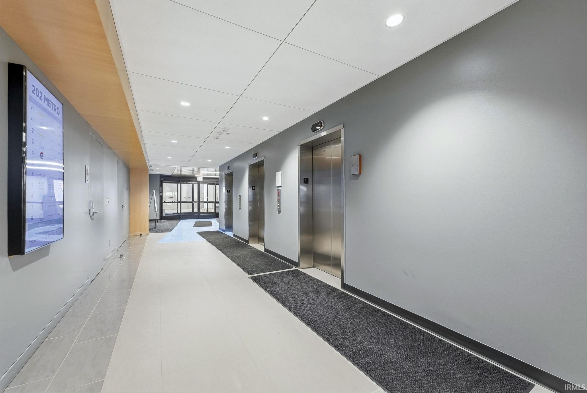 Fort Wayne, Indiana, 46802, United States, 2 Bedrooms Bedrooms, ,3 BathroomsBathrooms,Residential,For Sale,1987044