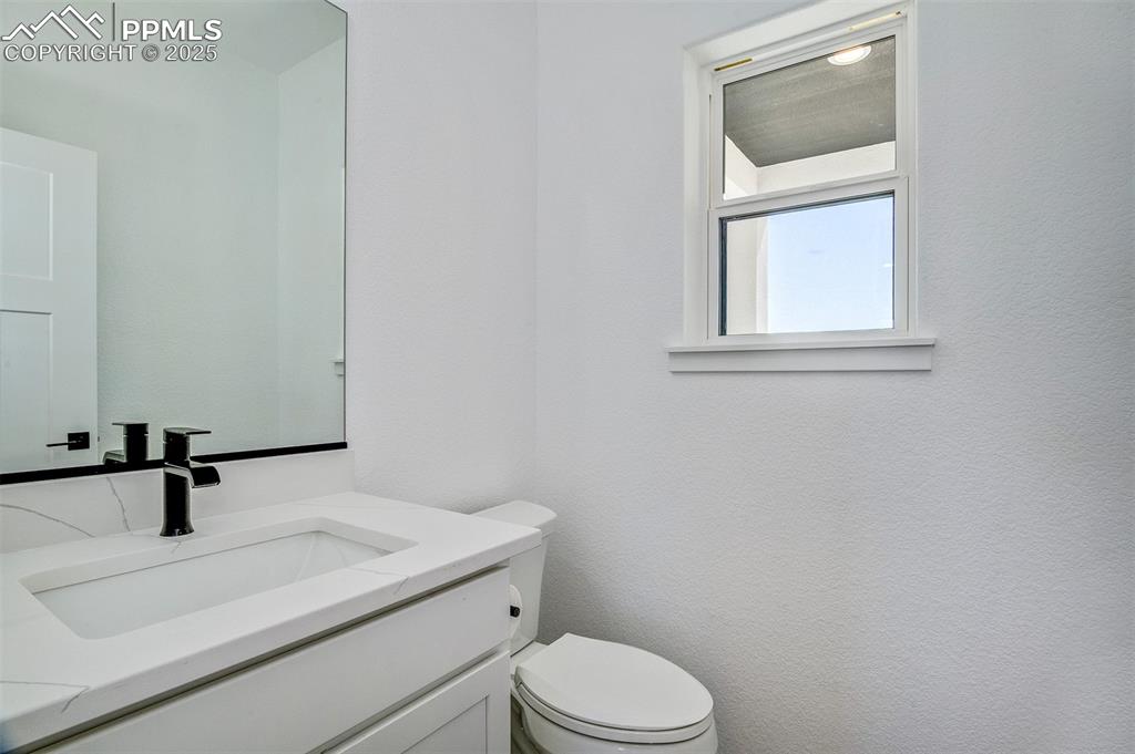 Colorado Springs, Colorado, 80908, United States, 4 Bedrooms Bedrooms, ,4 BathroomsBathrooms,Residential,For Sale,1792890