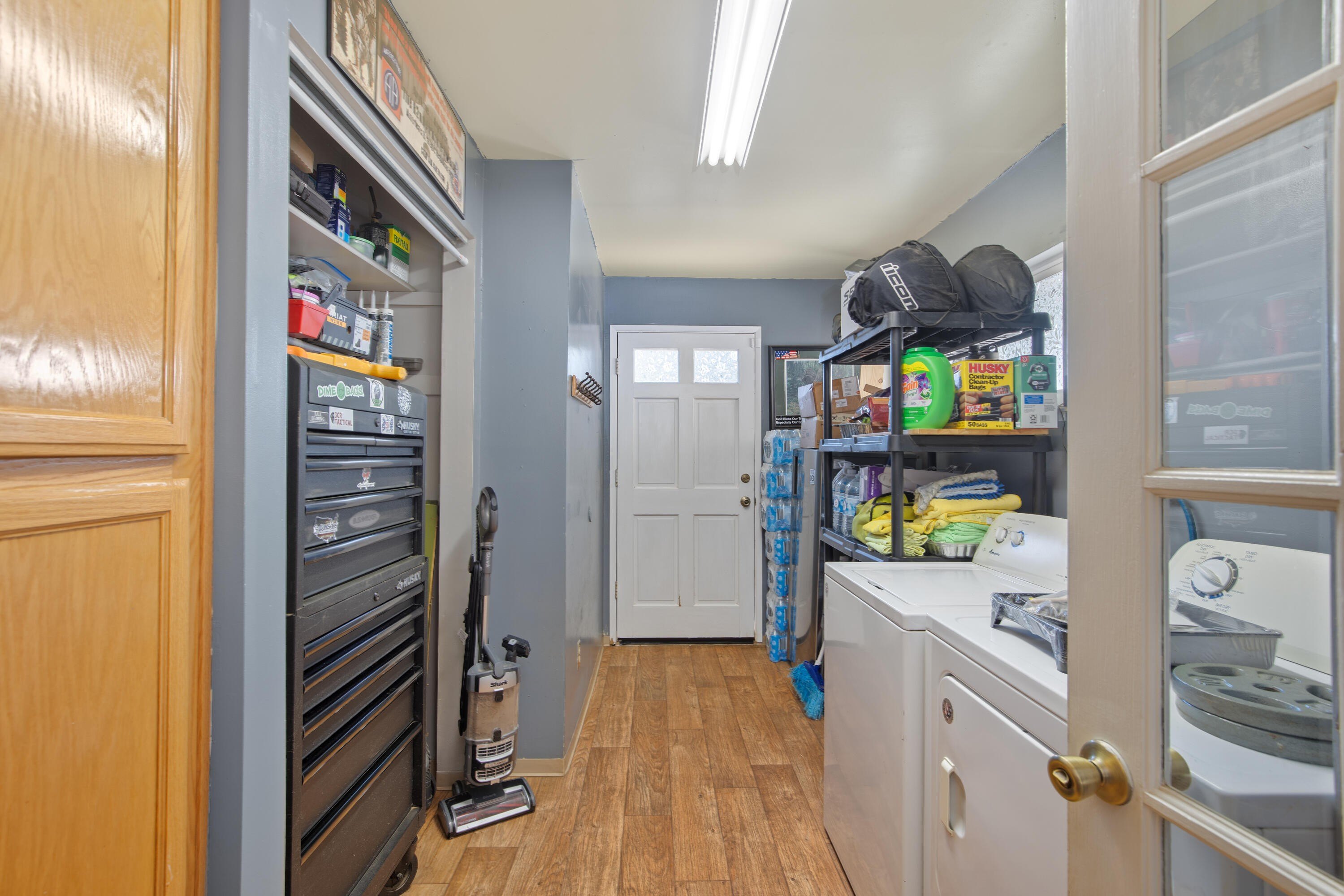 Williams, Oregon, 97544, United States, 3 Bedrooms Bedrooms, ,2 BathroomsBathrooms,Residential,For Sale,1983882