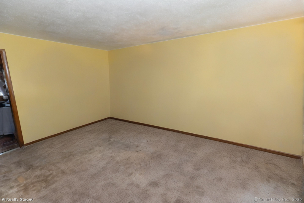Montville, Connecticut, 06382, United States, 5 Bedrooms Bedrooms, ,3 BathroomsBathrooms,Residential,For Sale,1895658