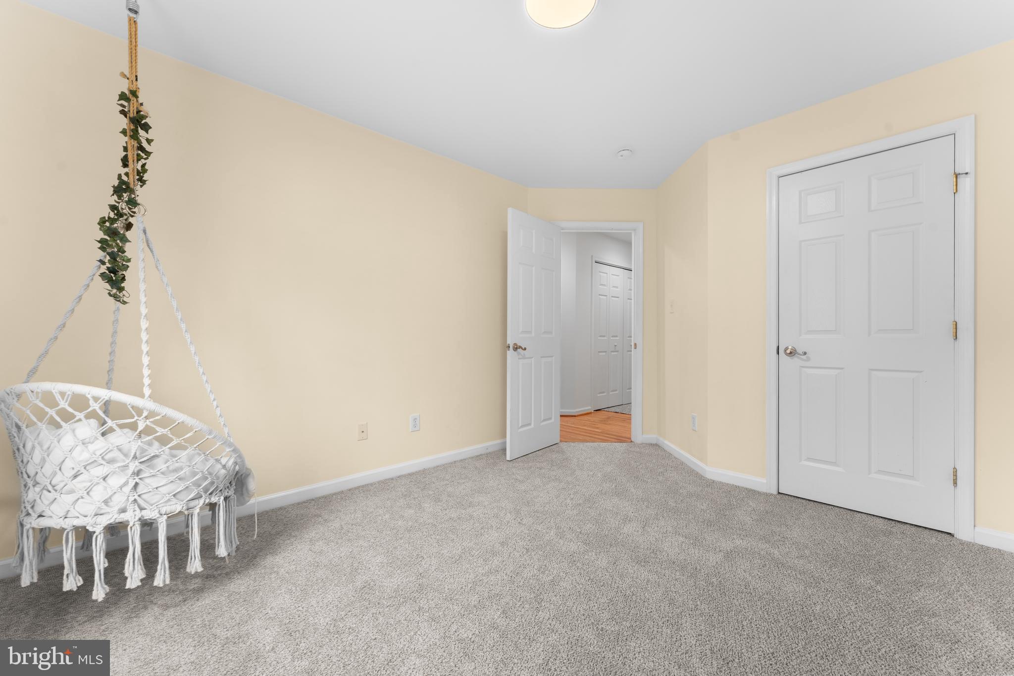 Locust Dale, Virginia, 22948, United States, 3 Bedrooms Bedrooms, ,4 BathroomsBathrooms,Residential,For Sale,1996627