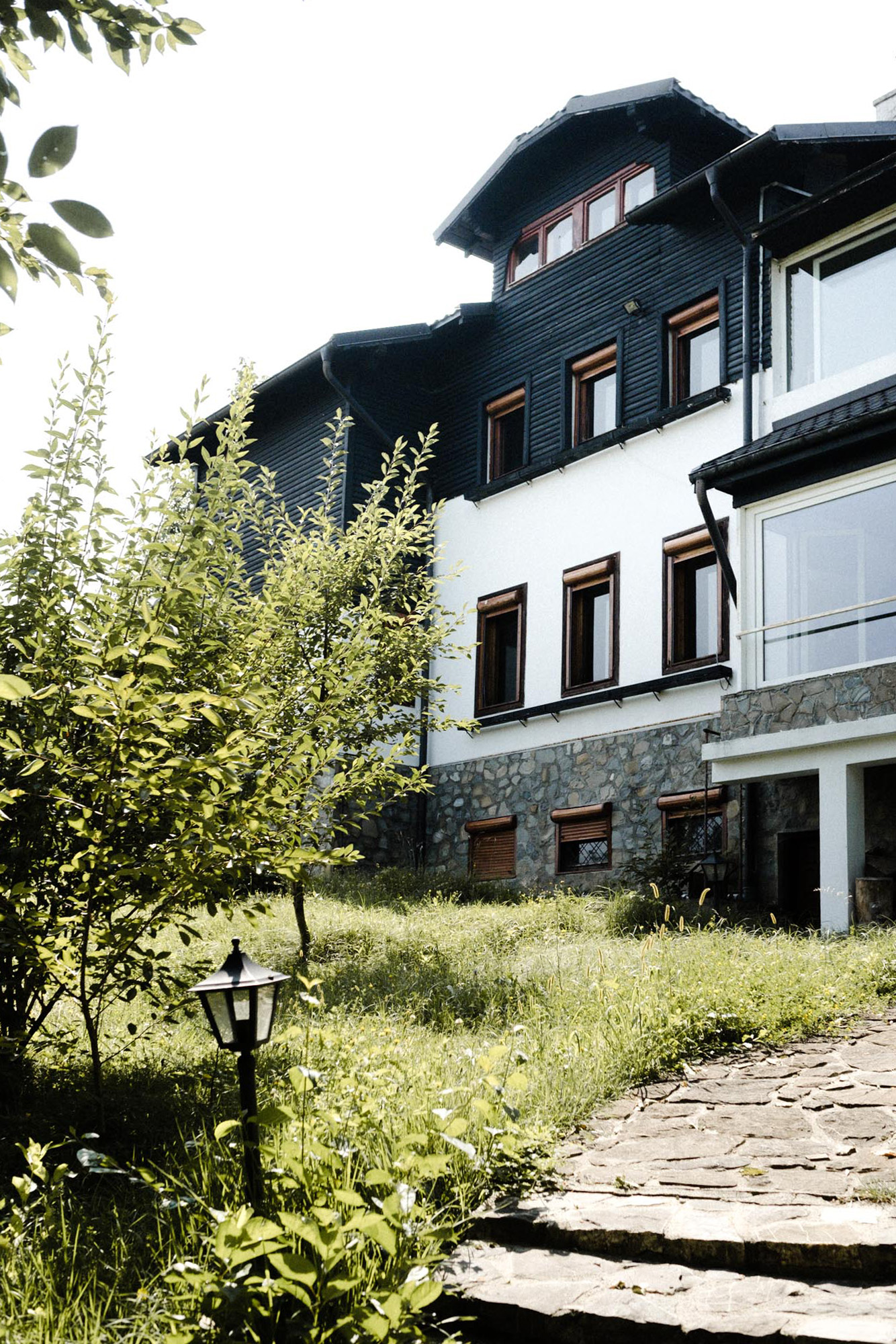 Private Estate of Over 2,500 Sq M at the Edge of the Forest, Breaza - 物件實景