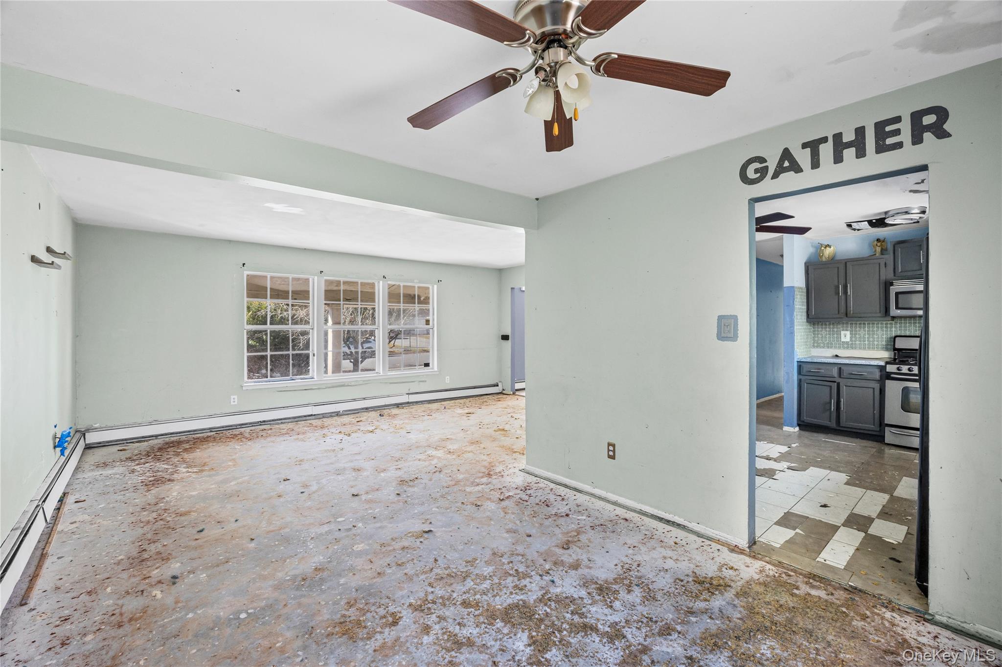 Coram, New York, 11727, United States, 5 Bedrooms Bedrooms, ,4 BathroomsBathrooms,Residential,For Sale,1993887