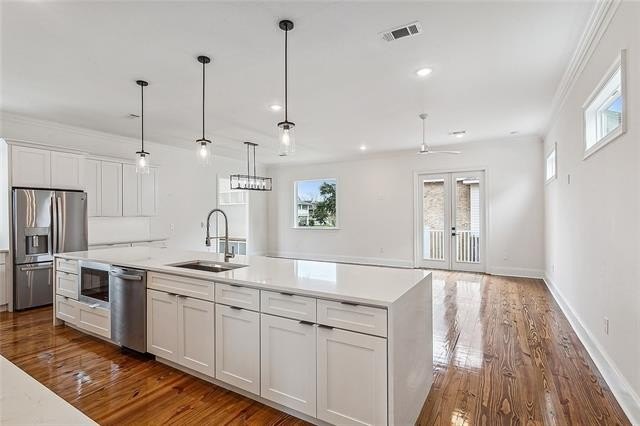 New Orleans, Louisiana, 70124, United States, 4 Bedrooms Bedrooms, ,4 BathroomsBathrooms,Residential,For Sale,2005870