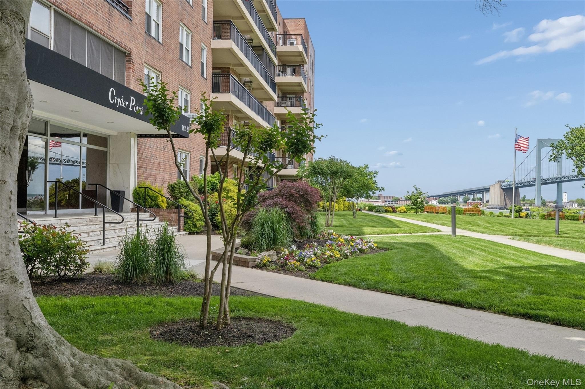 Beechhurst, New York, 11357, United States, 3 Bedrooms Bedrooms, ,2 BathroomsBathrooms,Residential,For Sale,2049222