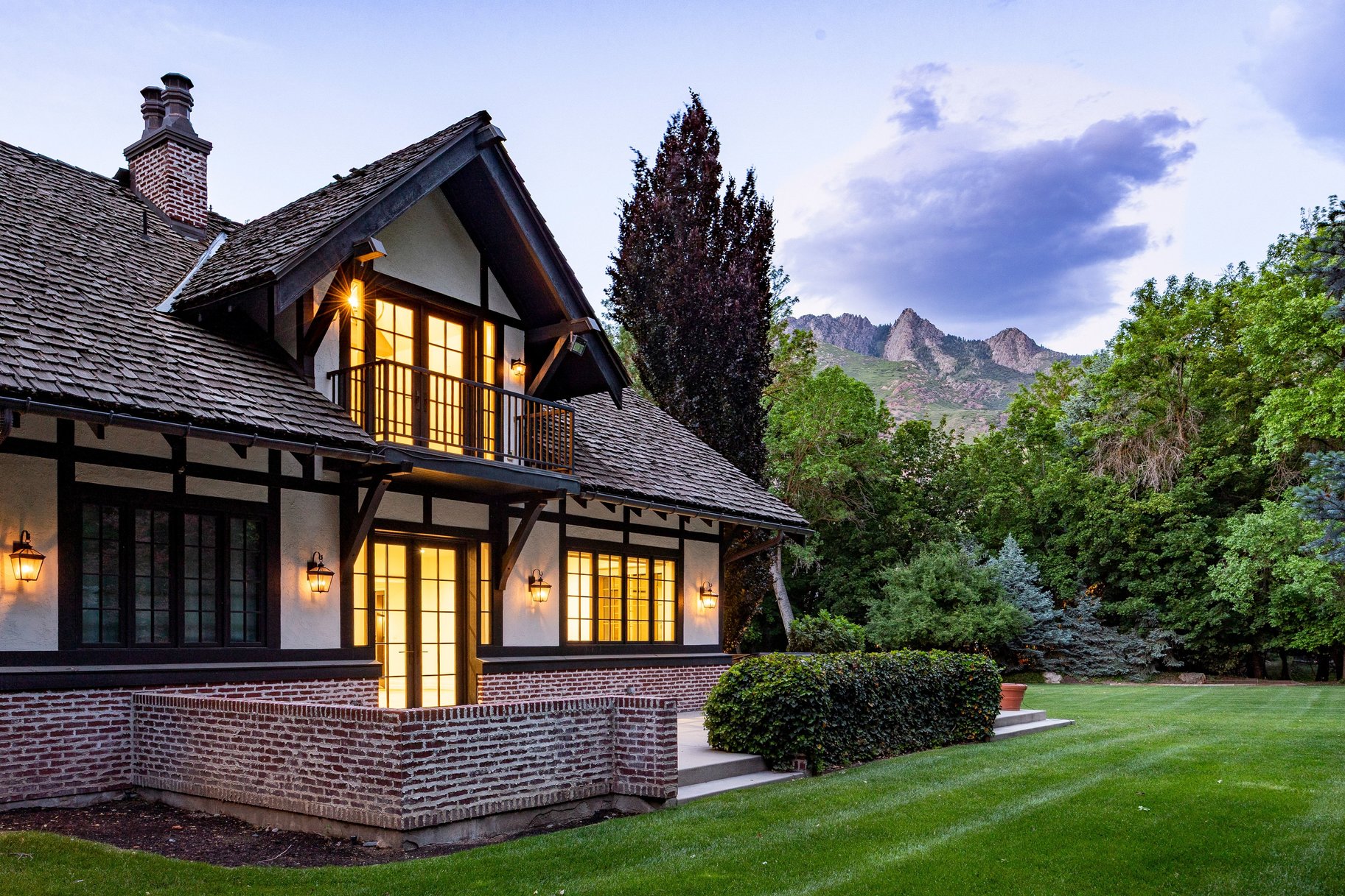  Stunning Tudor Estate in Premier Walker Lane Neighborhood - 物件實景