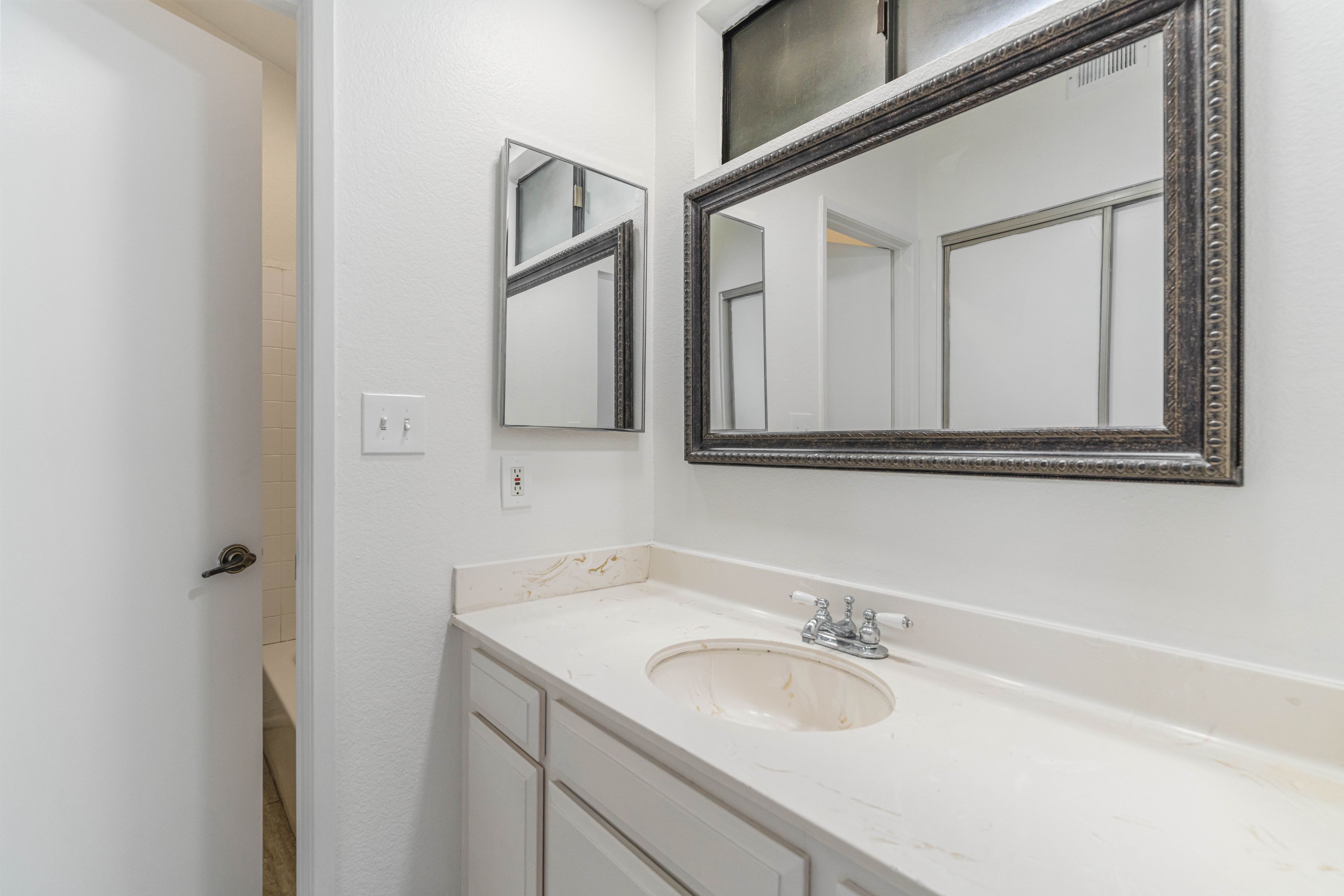  6746 Encino Avenue #2 - 物件實景