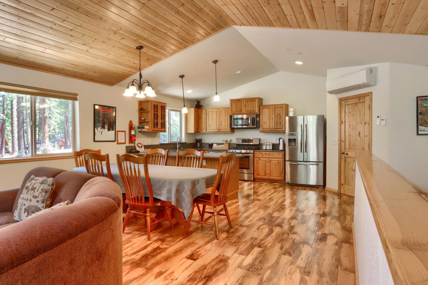 7400 Choke Cherry Lane, Yosemite, California, 95389, United States, 6 Bedrooms Bedrooms, ,4 BathroomsBathrooms,Residential,For Sale,7400 Choke Cherry Lane,1538846