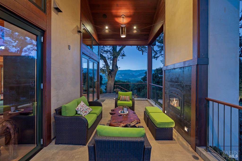 Healdsburg, California, 95448, United States, 3 Bedrooms Bedrooms, ,4 BathroomsBathrooms,Residential,For Sale,1866142