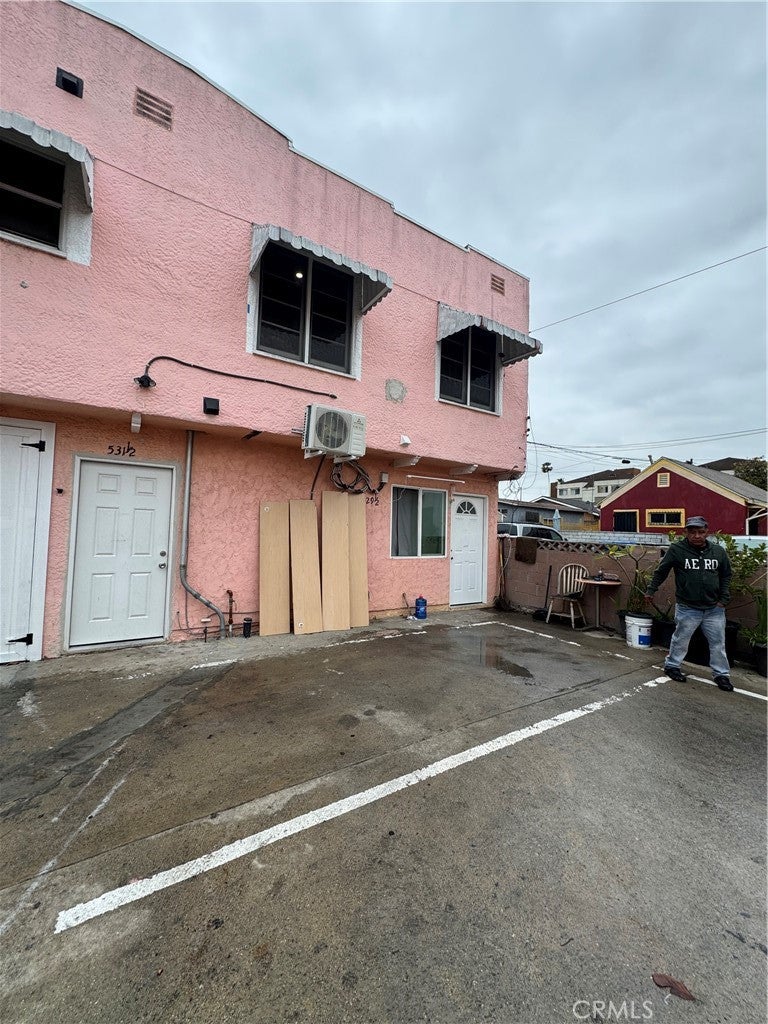 Los Angeles, California, 90037, United States, ,Residential,For Sale,2006199