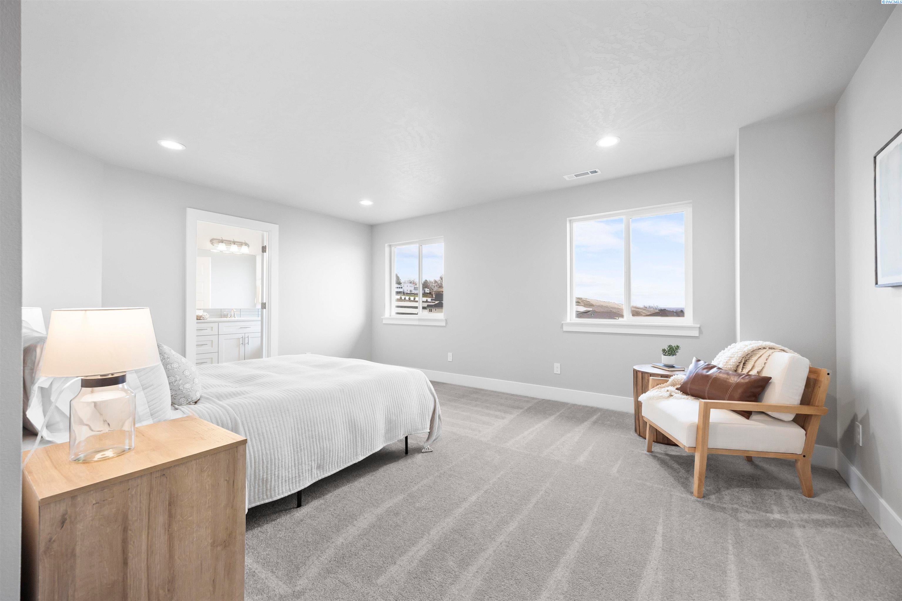 West Richland, Washington, 99353, United States, 4 Bedrooms Bedrooms, ,2 BathroomsBathrooms,Residential,For Sale,2014004