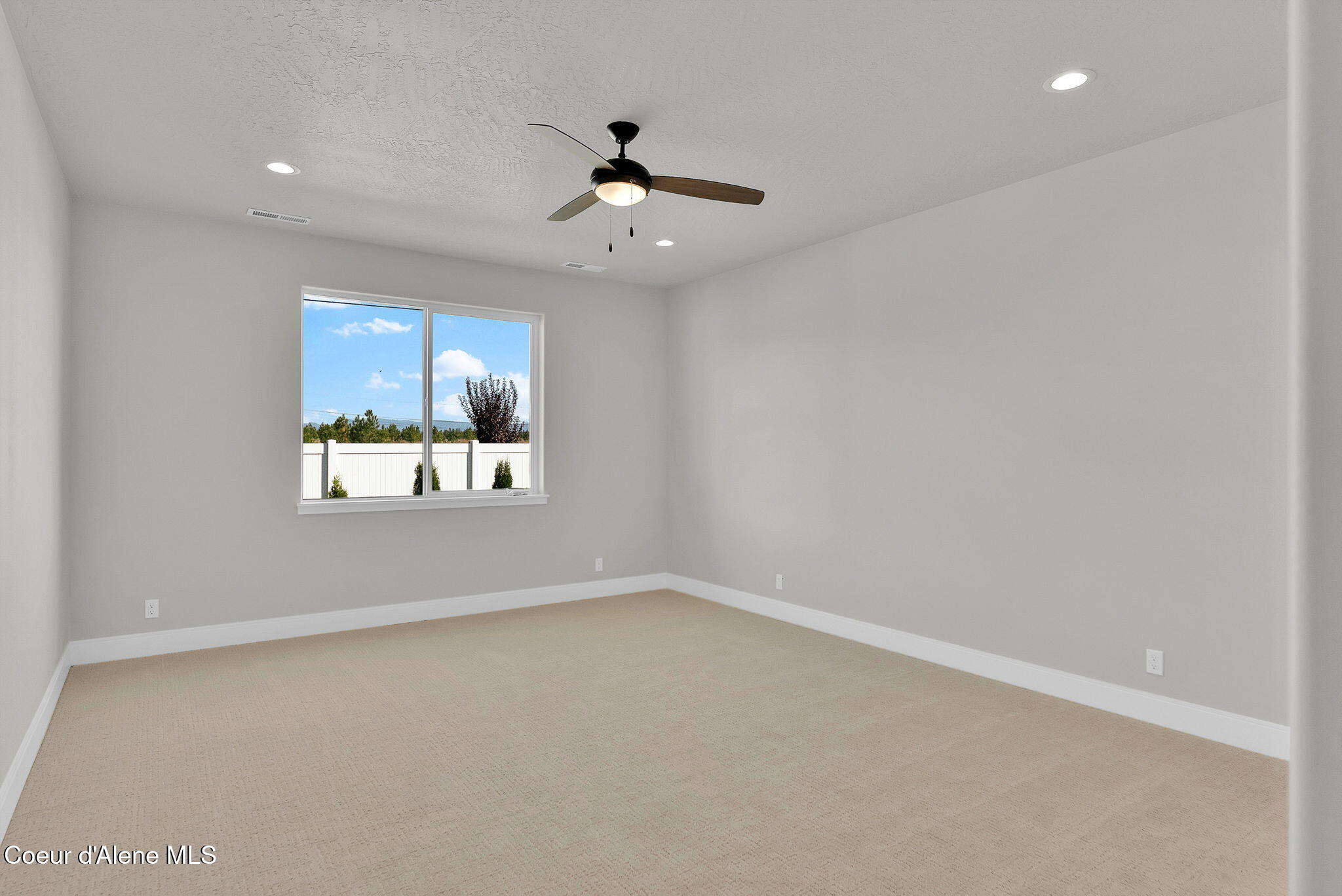 Rathdrum, Idaho, 83858, United States, 3 Bedrooms Bedrooms, ,1 BathroomBathrooms,Residential,For Sale,1999079