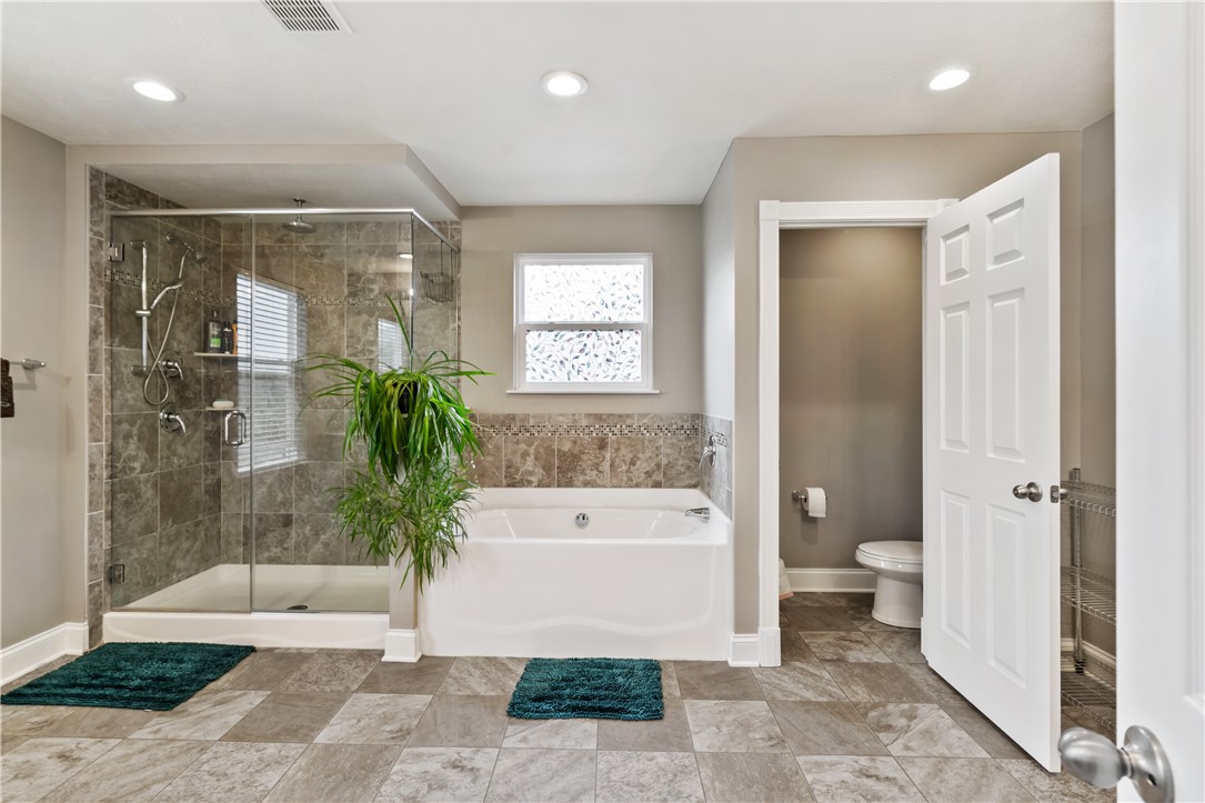 Collier Twp, Pennsylvania, 15106, United States, 5 Bedrooms Bedrooms, ,6 BathroomsBathrooms,Residential,For Sale,2002908