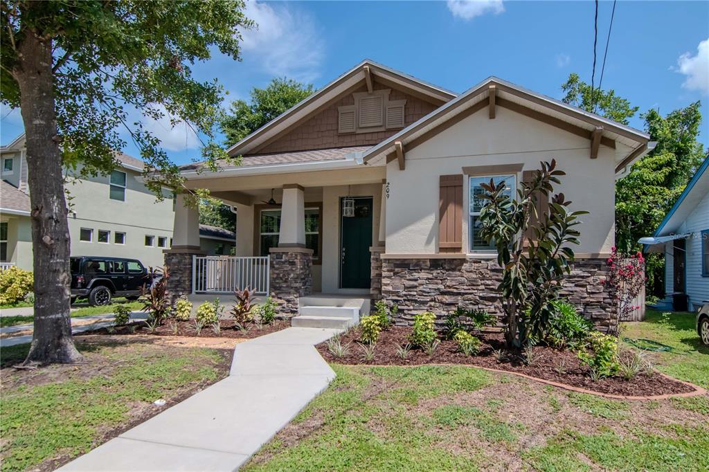 Tampa, Florida, 33604, United States, 3 Bedrooms Bedrooms, ,2 BathroomsBathrooms,Residential,For Sale,1912317