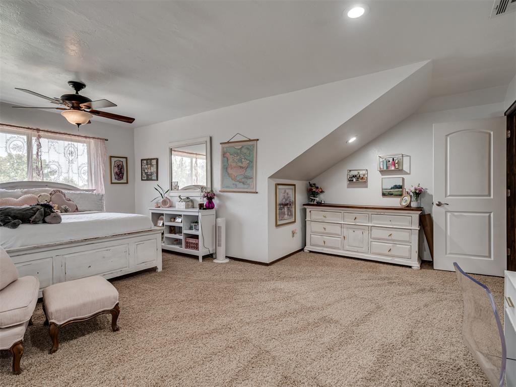 Jones, Oklahoma, 73049, United States, 4 Bedrooms Bedrooms, ,5 BathroomsBathrooms,Residential,For Sale,1987099