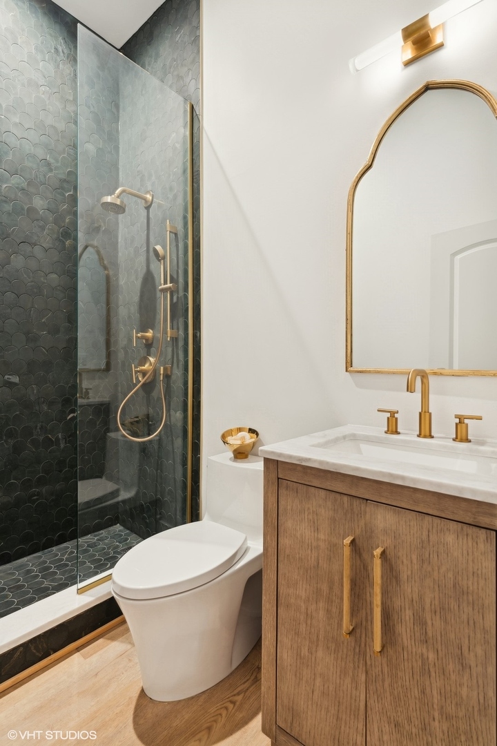 Chicago, Illinois, 60639, United States, 4 Bedrooms Bedrooms, ,4 BathroomsBathrooms,Residential,For Sale,1942244