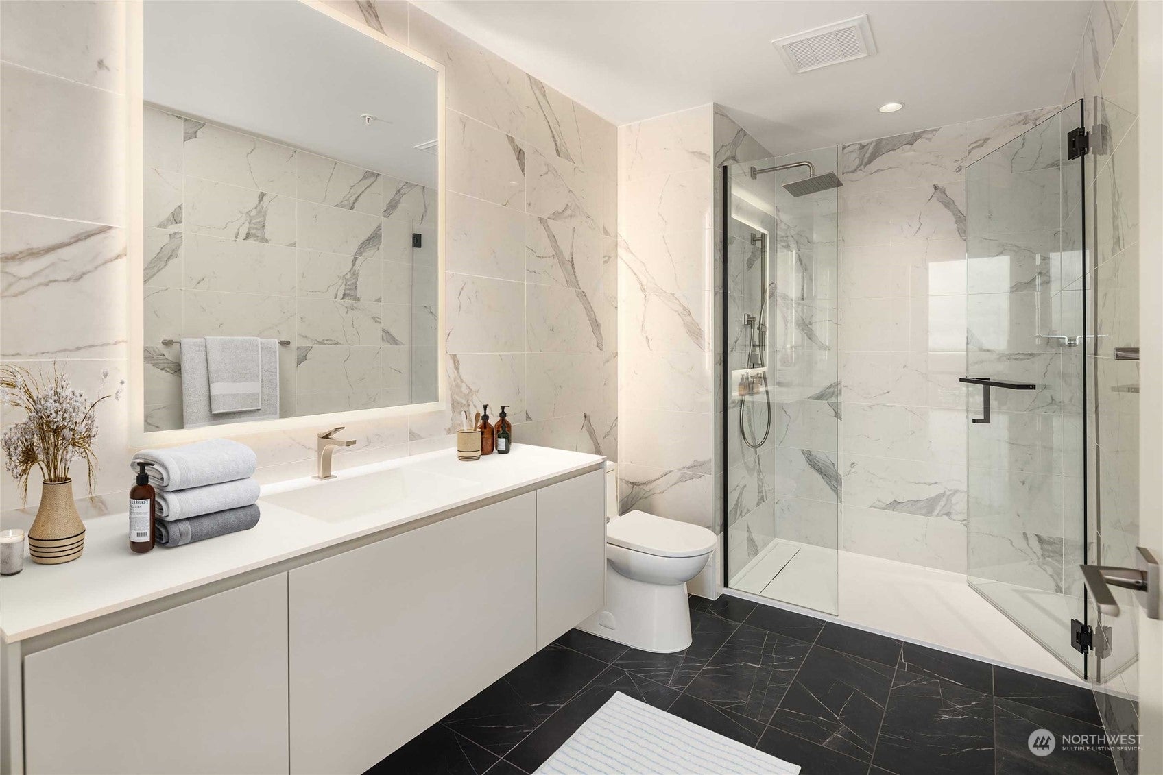 Bellevue, Washington, 98004, United States, 2 Bedrooms Bedrooms, ,2 BathroomsBathrooms,Residential,For Sale,1695638