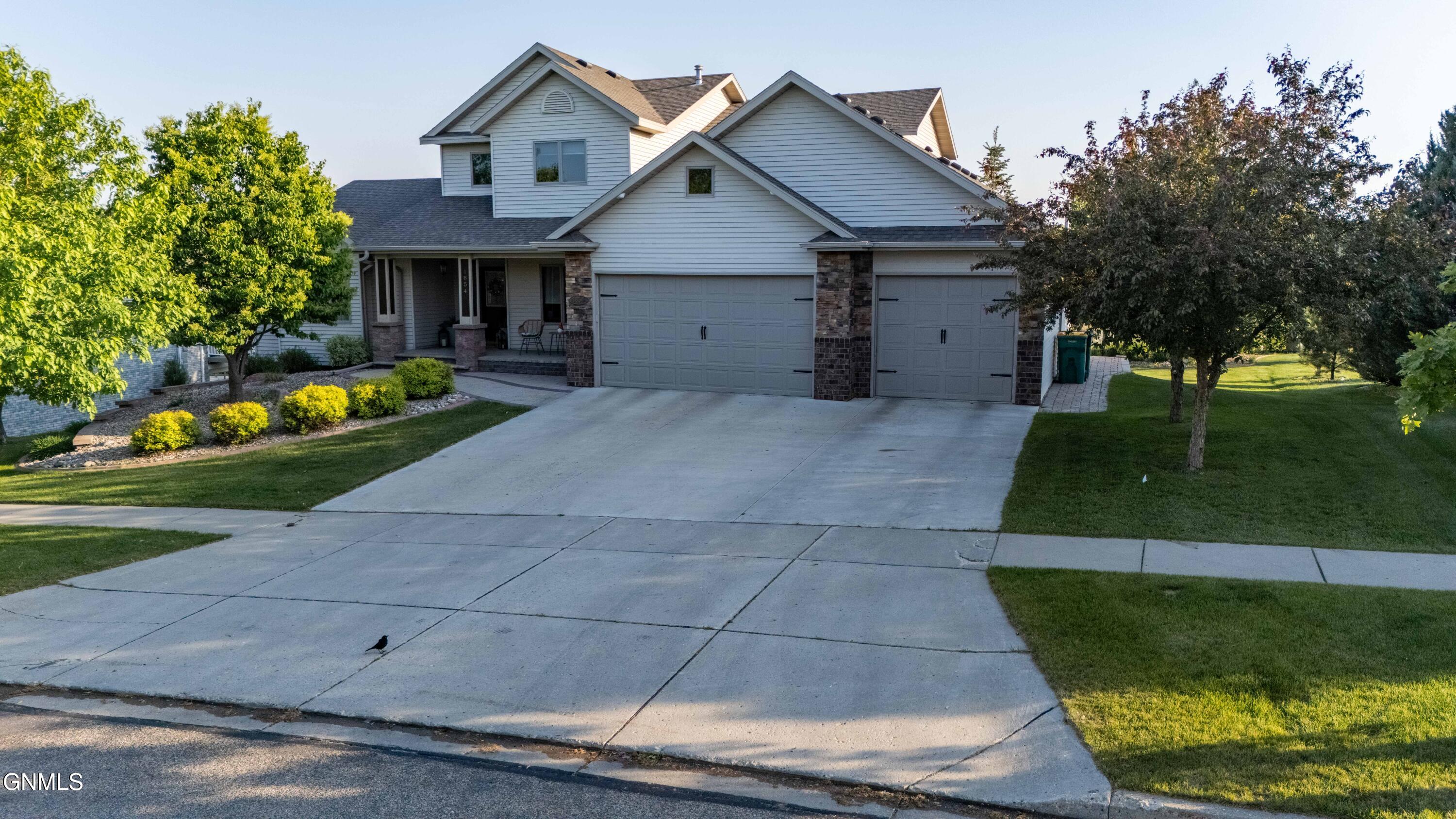 Bismarck, North Dakota, 58503, United States, 5 Bedrooms Bedrooms, ,2 BathroomsBathrooms,Residential,For Sale,2001566