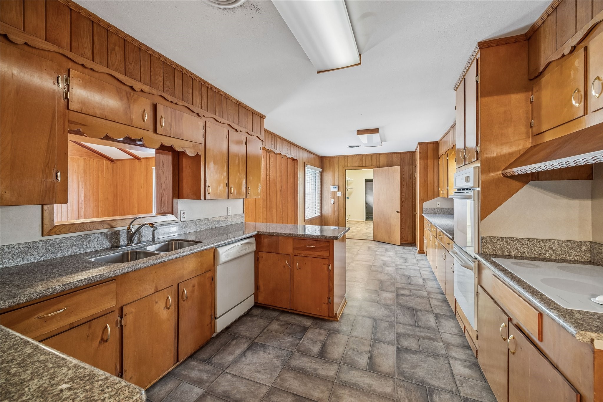  3715 Woodvalley Drive - 物件實景