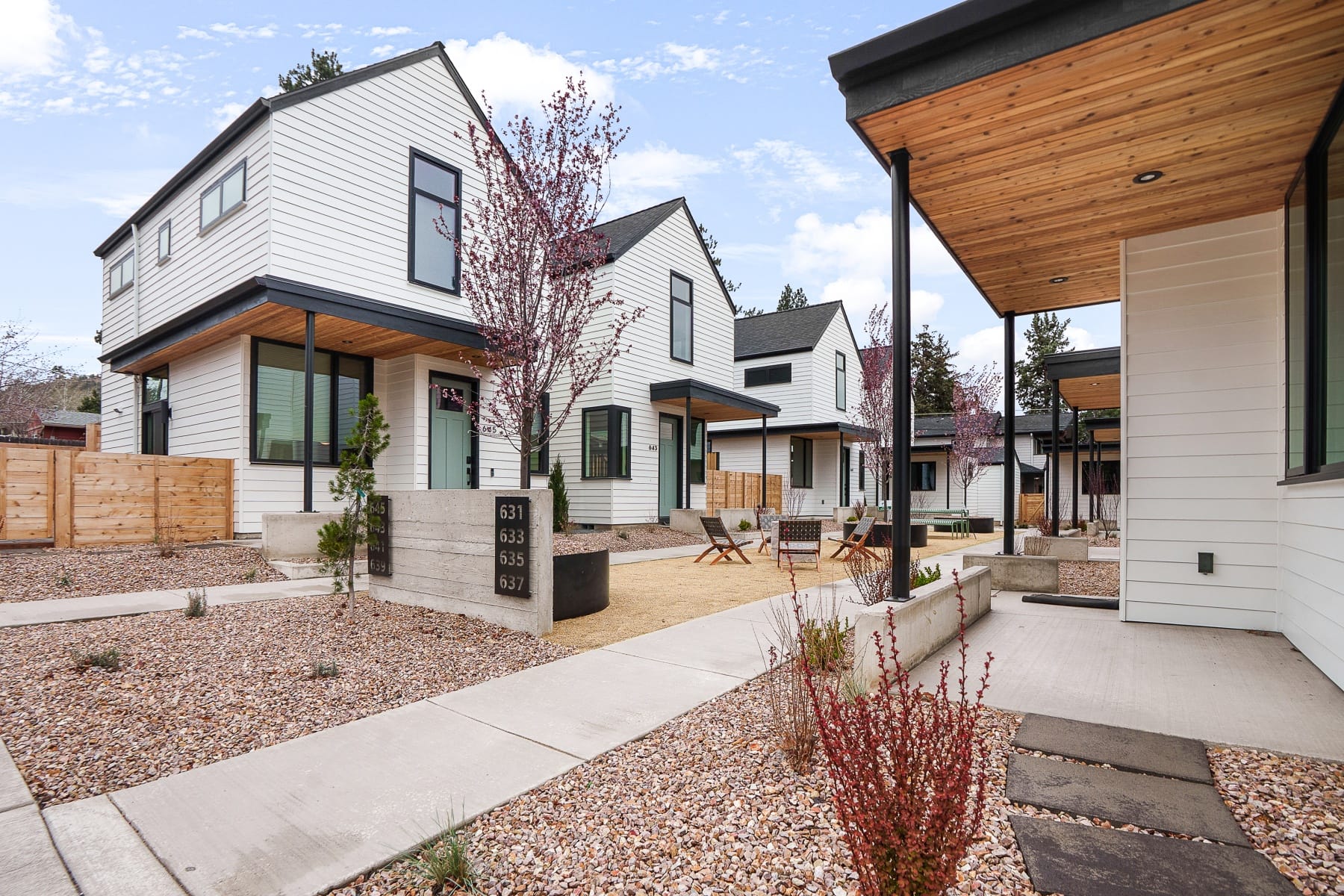  633 NE Marshall Avenue Bend, OR 97701 - 物件實景
