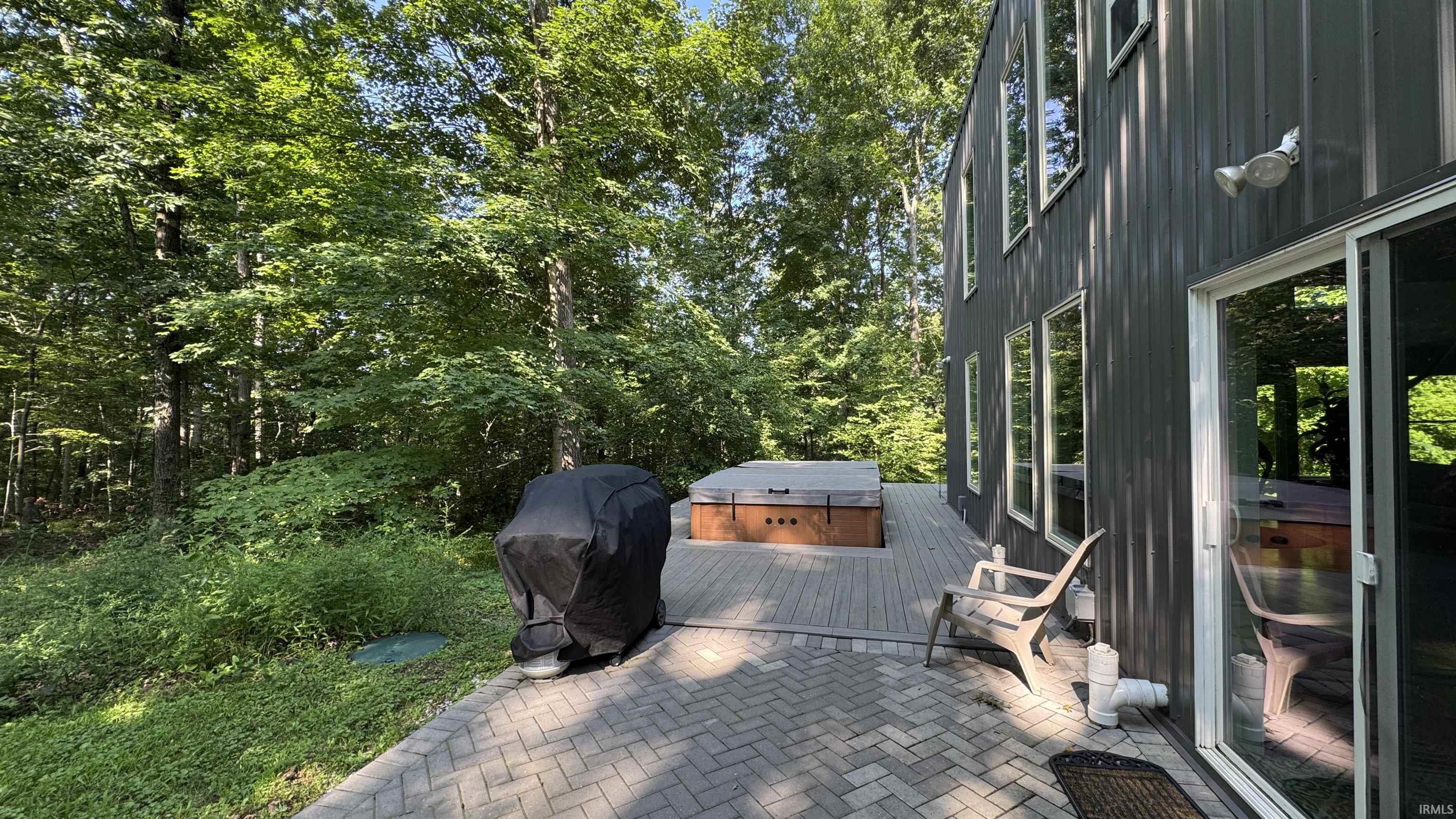 Bloomington, Indiana, 47401, United States, 3 Bedrooms Bedrooms, ,3 BathroomsBathrooms,Residential,For Sale,1936986