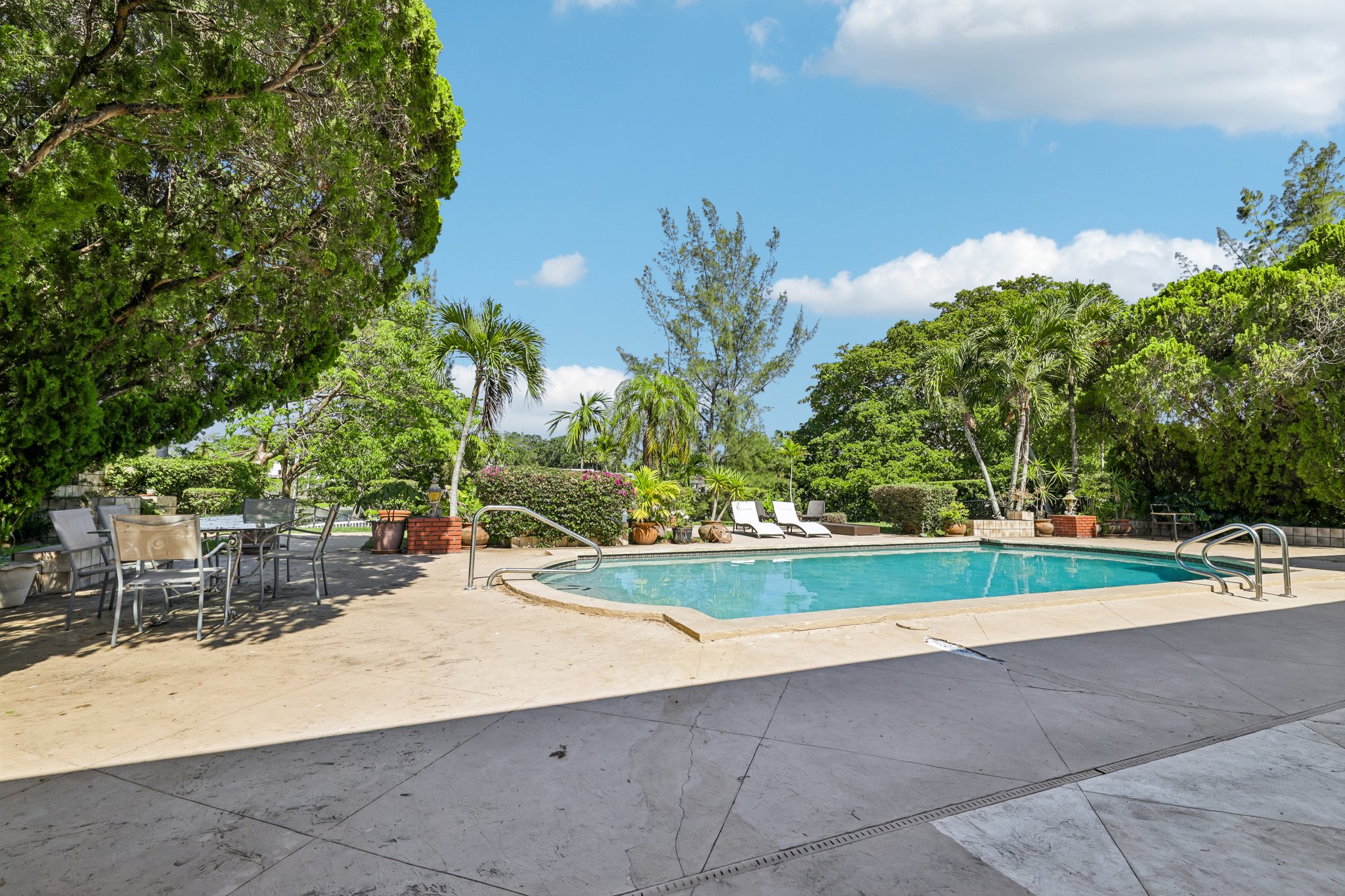  19805 NE 22nd Ave, Miami, FL, 33180 - 物件實景