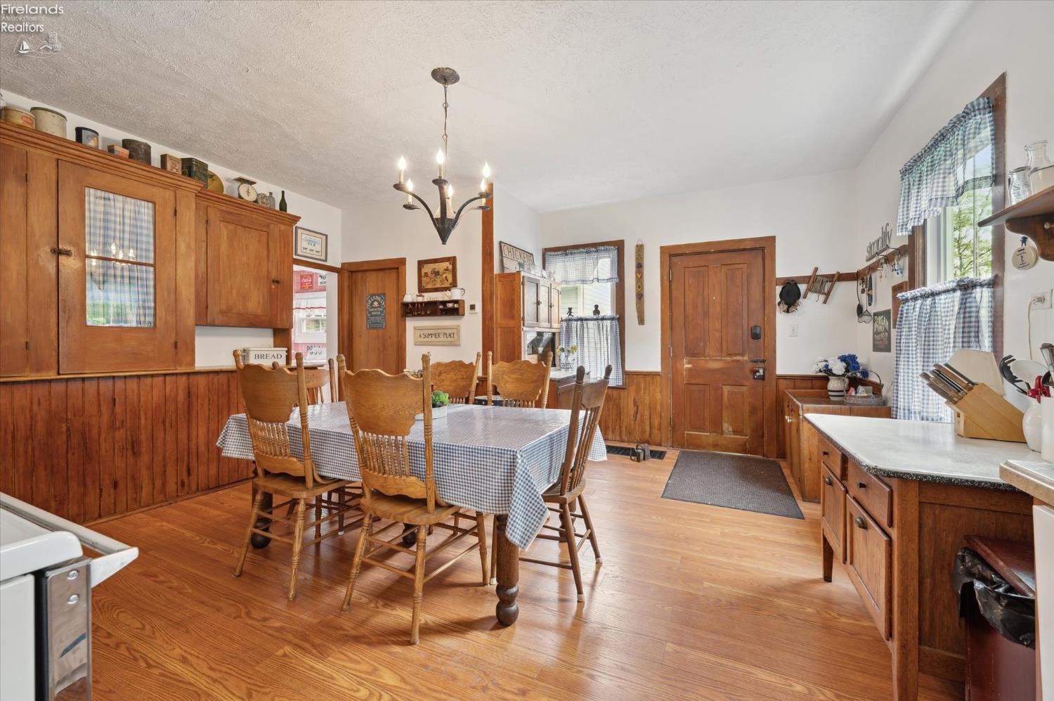 Put-In-Bay, Ohio, 43456, United States, 4 Bedrooms Bedrooms, ,2 BathroomsBathrooms,Residential,For Sale,1983936