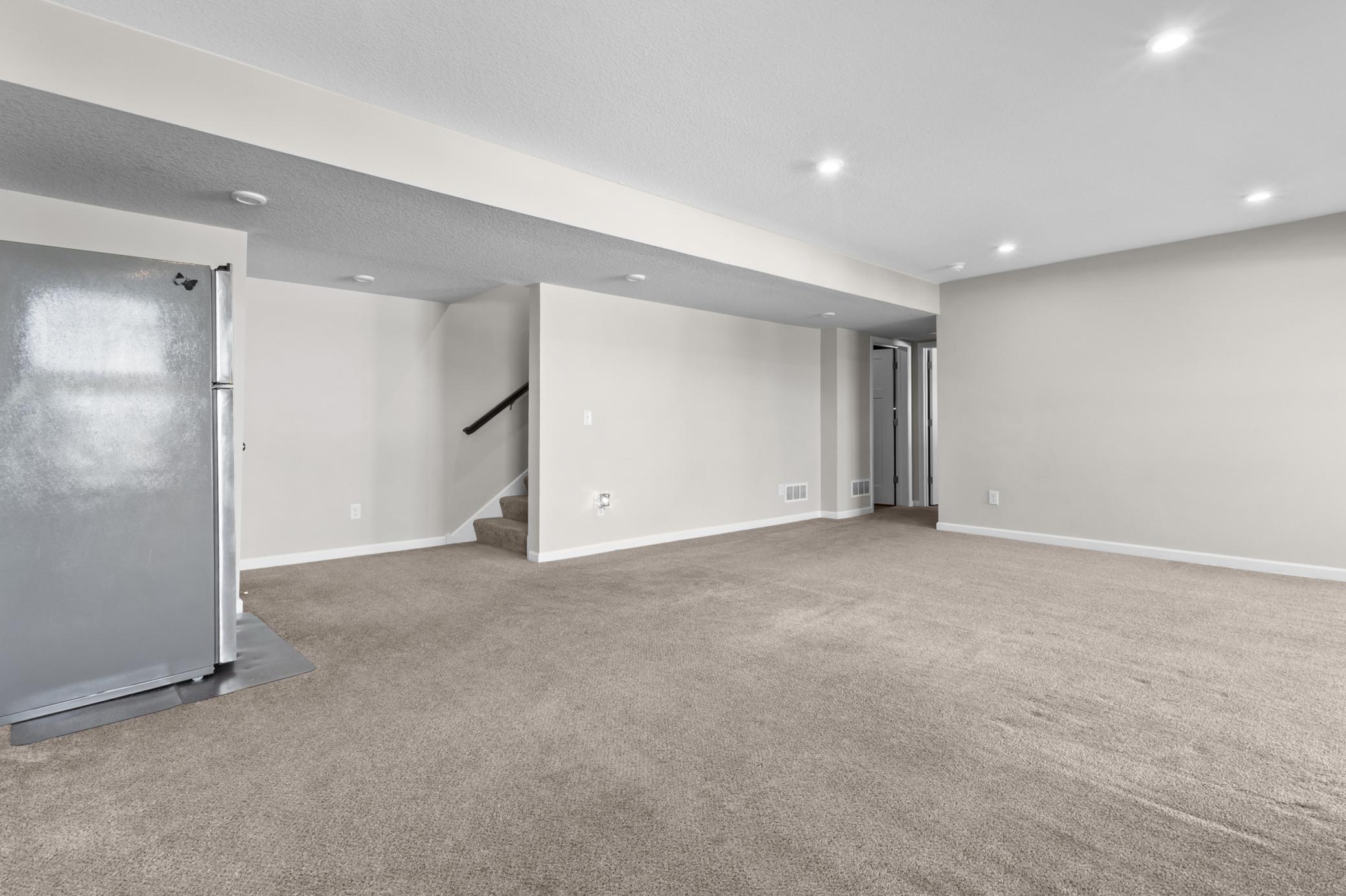 Farmington, Minnesota, 55024, United States, 4 Bedrooms Bedrooms, ,2 BathroomsBathrooms,Residential,For Sale,1990959