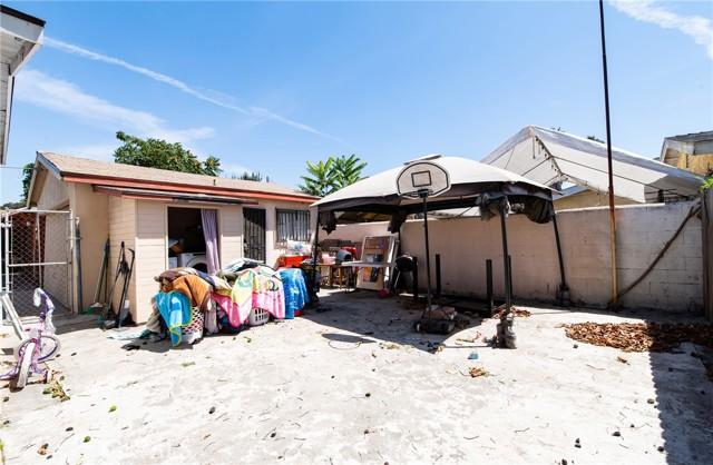 Los Angeles, California, 90002, United States, 3 Bedrooms Bedrooms, ,1 BathroomBathrooms,Residential,For Sale,1993847