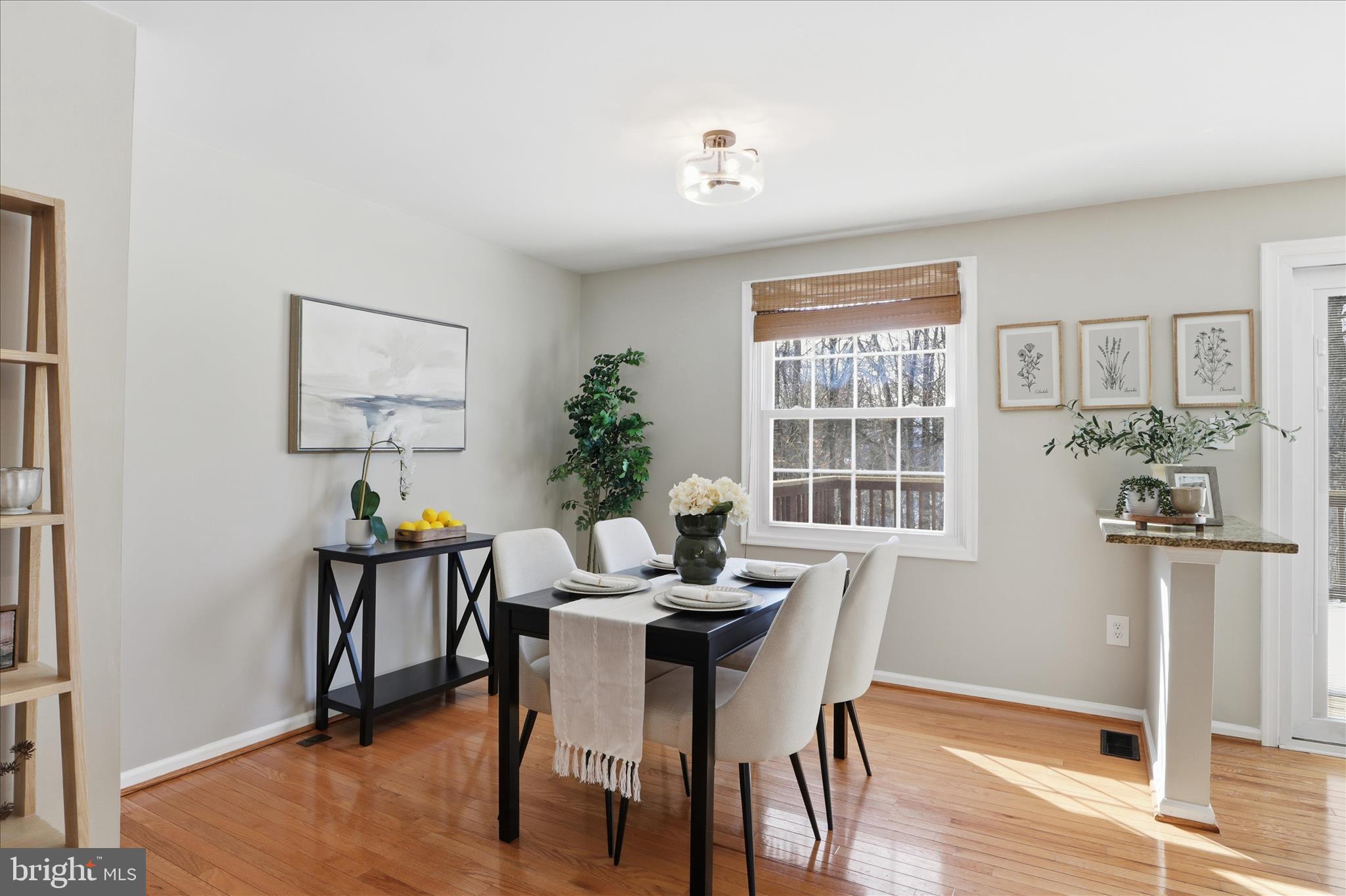 Reston, Virginia, 20194, United States, 2 Bedrooms Bedrooms, ,4 BathroomsBathrooms,Residential,For Sale,2015331