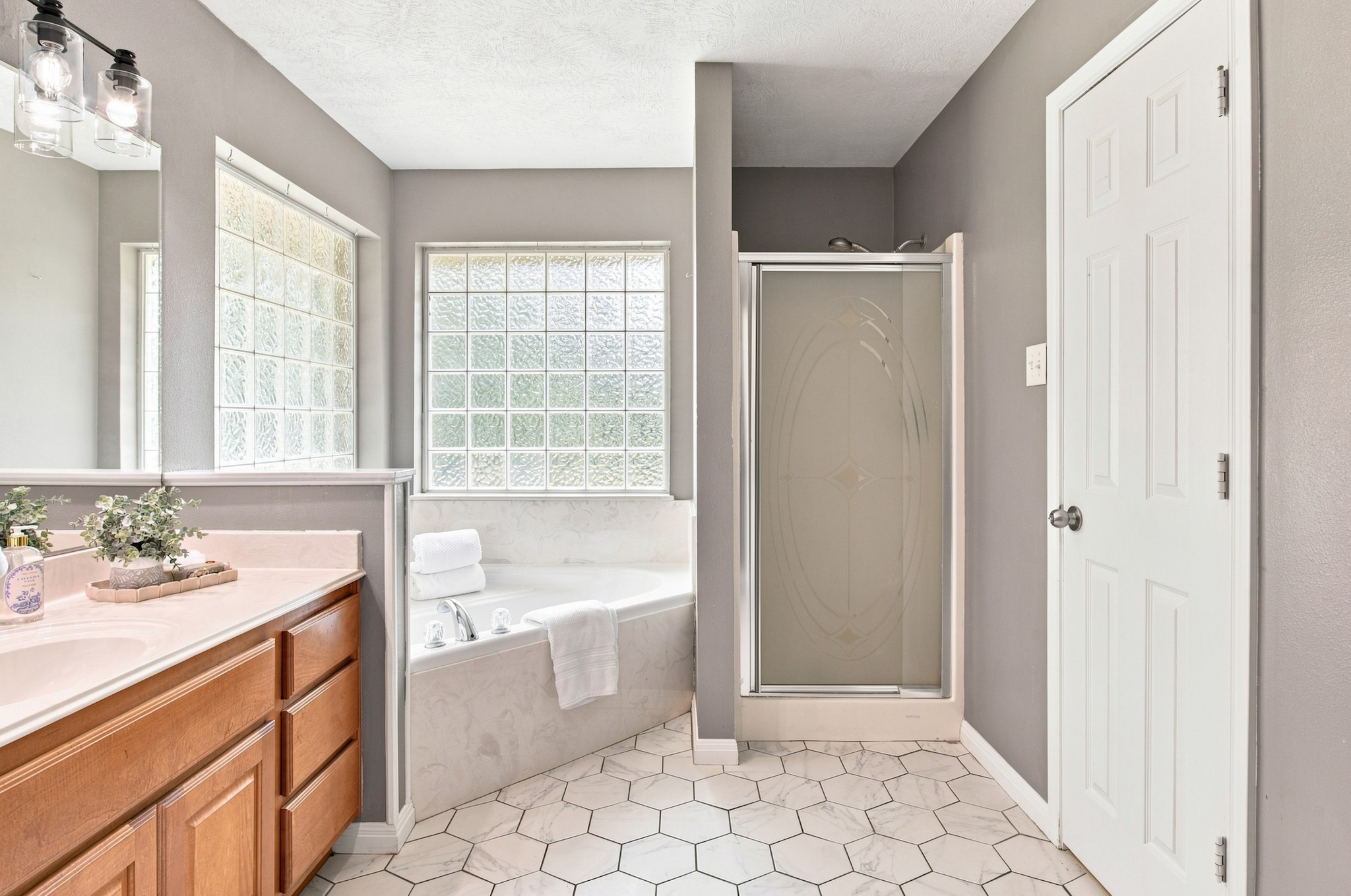  6826 Bendwood, College Station, TX 77845 - 物件實景