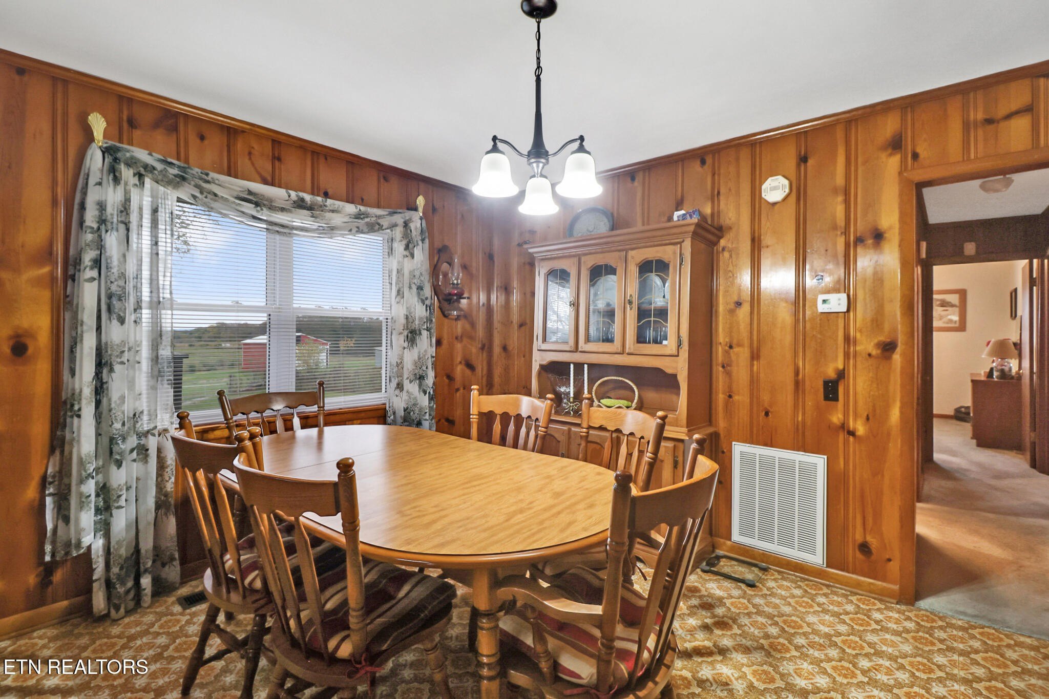 McMinnville, Tennessee, 37110, United States, 3 Bedrooms Bedrooms, ,1 BathroomBathrooms,Residential,For Sale,1976932