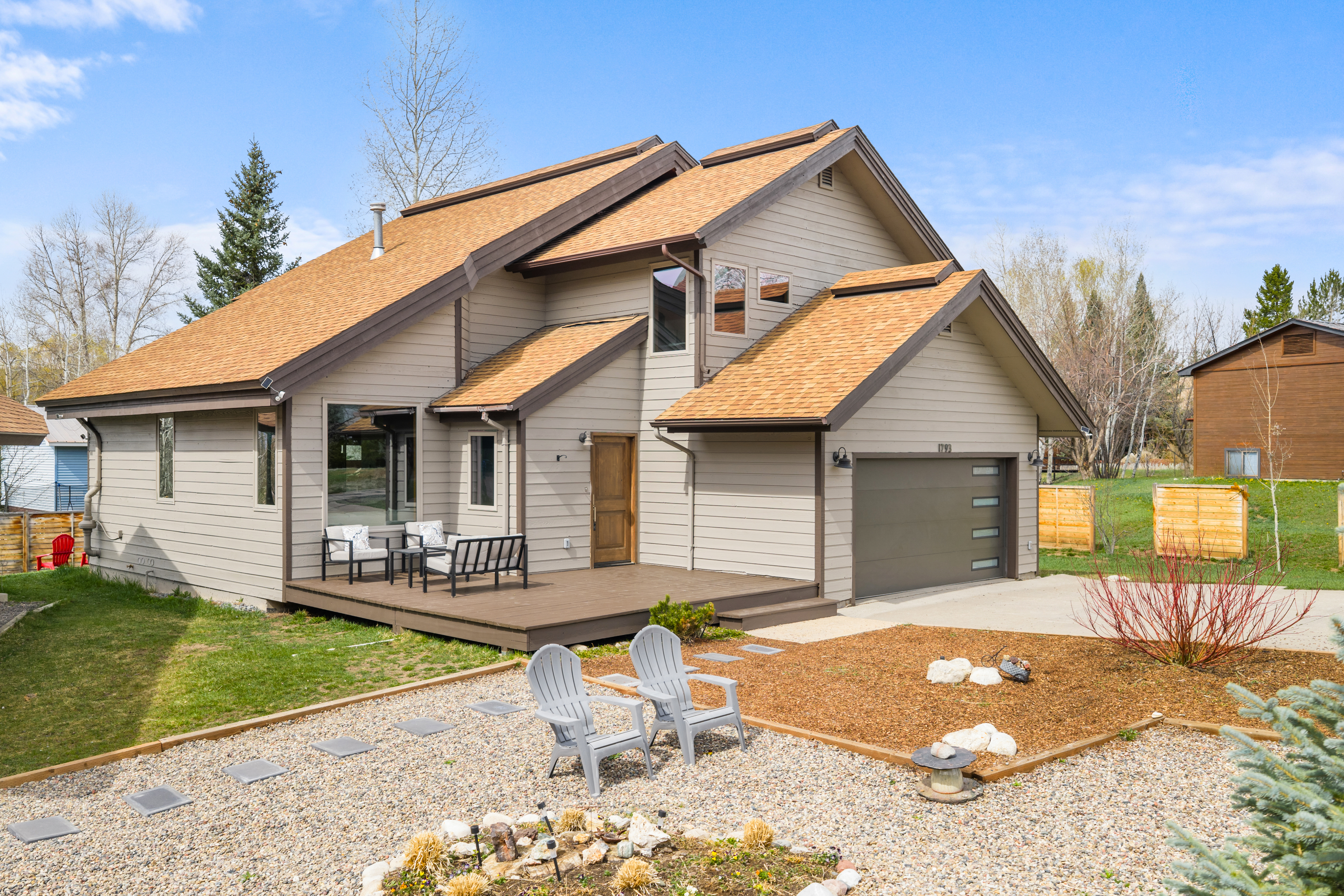  Location Defines Value, And This Mountain Property Delivers - 物件實景