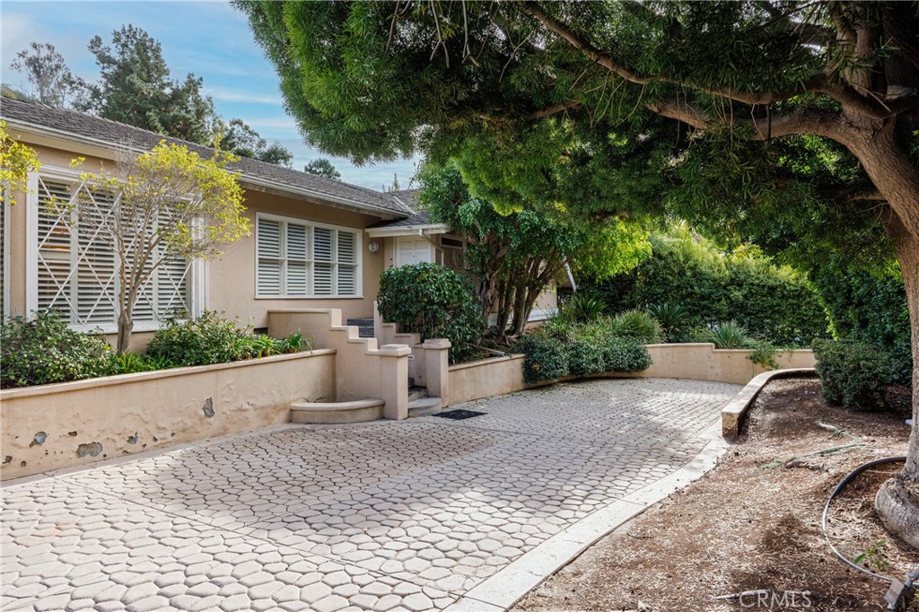 Beverly Hills, California, 90210, United States, 4 Bedrooms Bedrooms, ,5 BathroomsBathrooms,Residential,For Sale,2002159