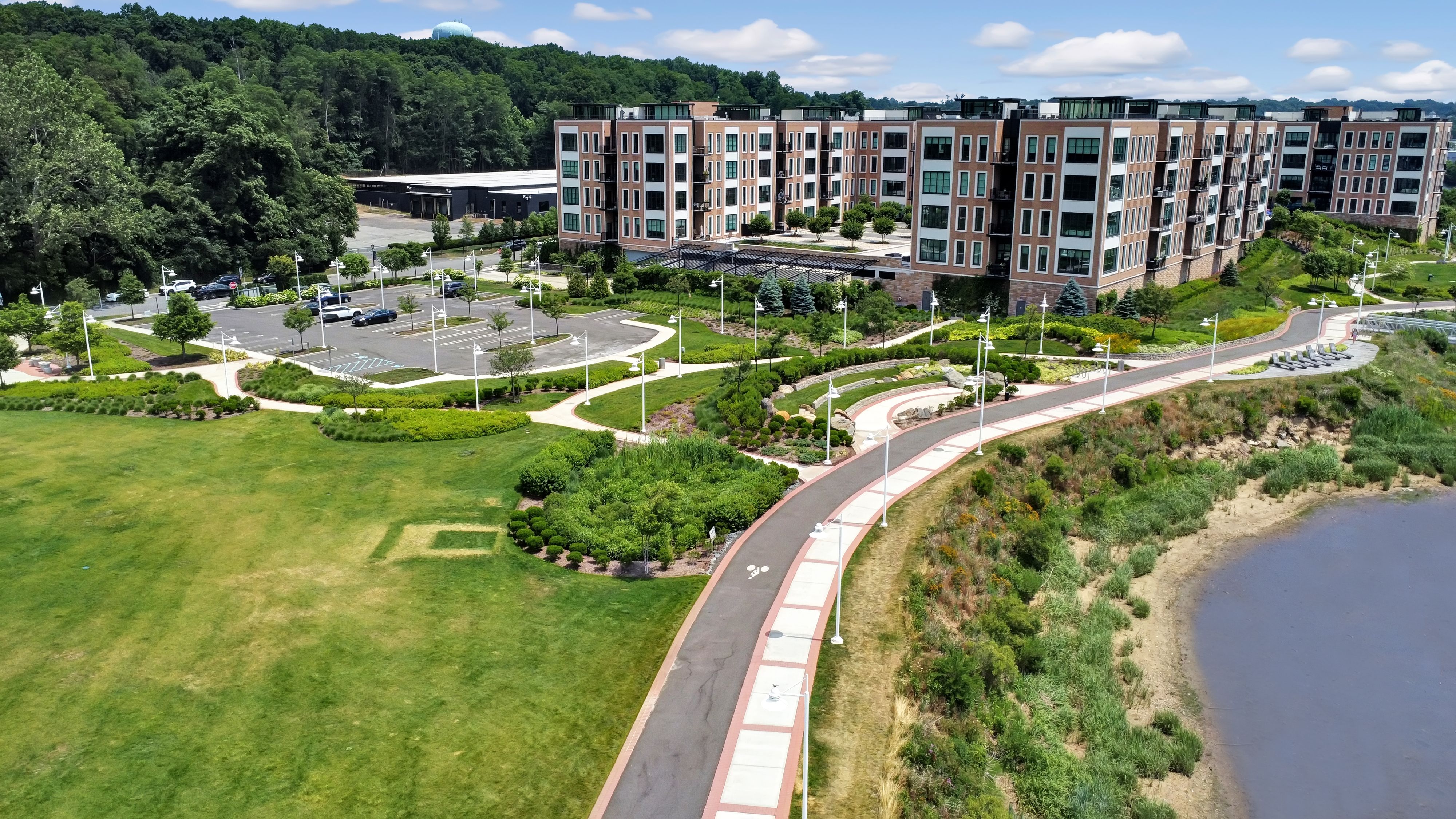  100 Garvies Point Road, Glen Cove, NY, 11542 - 物件實景