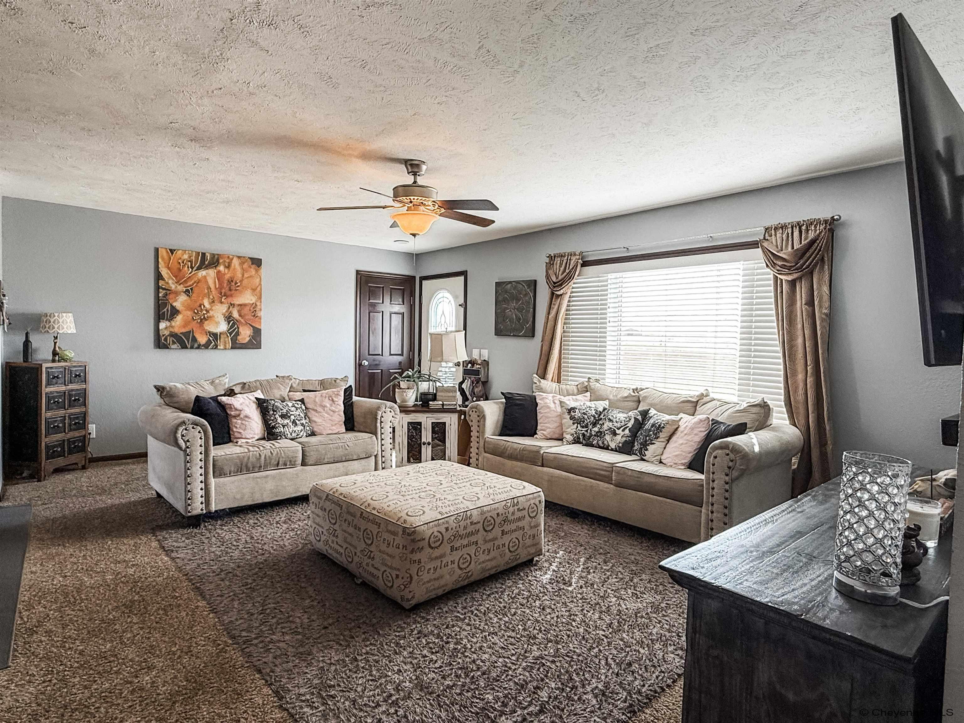 Cheyenne, Wyoming, 82009, United States, 3 Bedrooms Bedrooms, ,2 BathroomsBathrooms,Residential,For Sale,1940836
