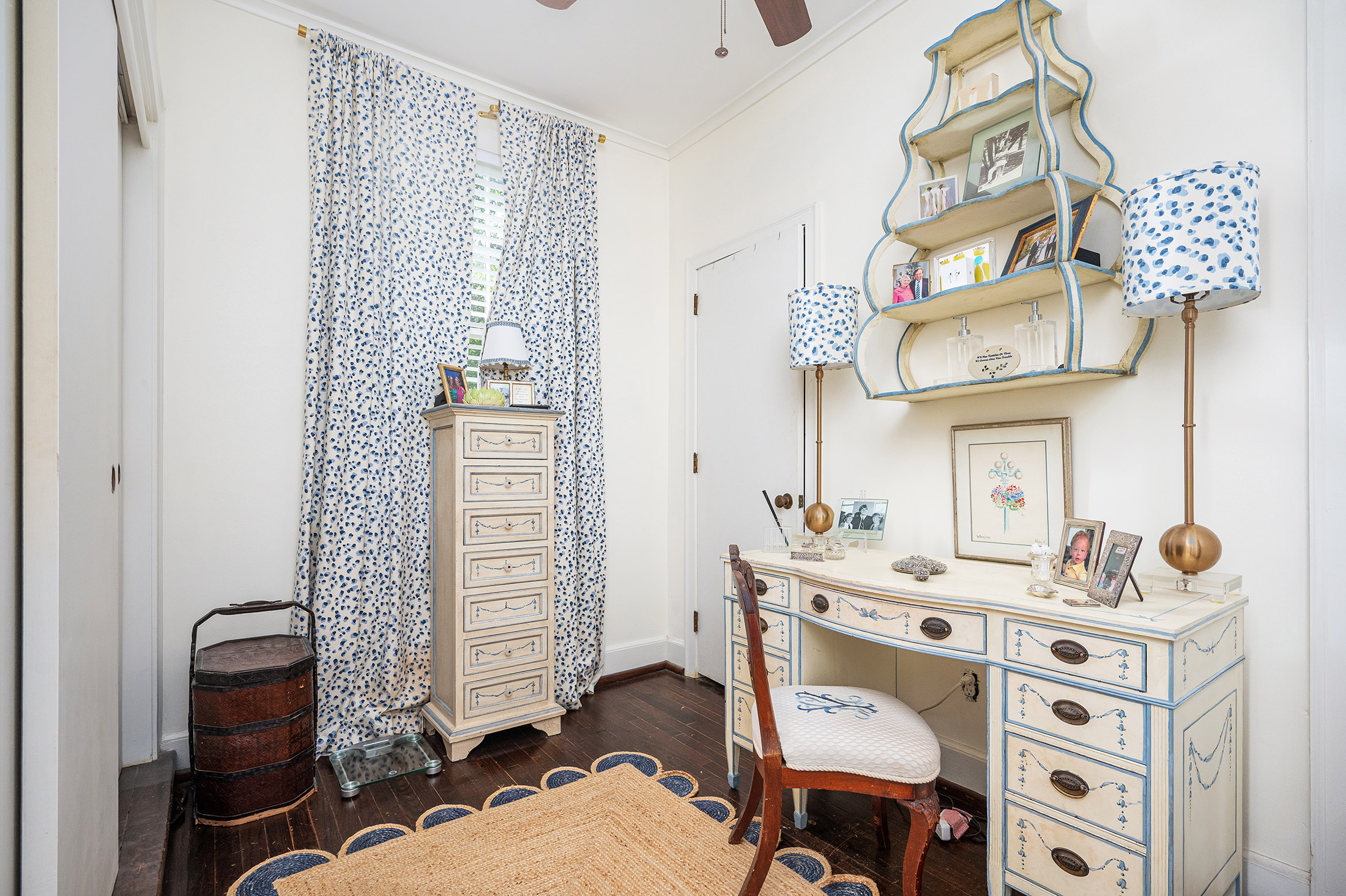  Charming Colonial Revival in the Heart of Historic Shirley Hills - 物件實景