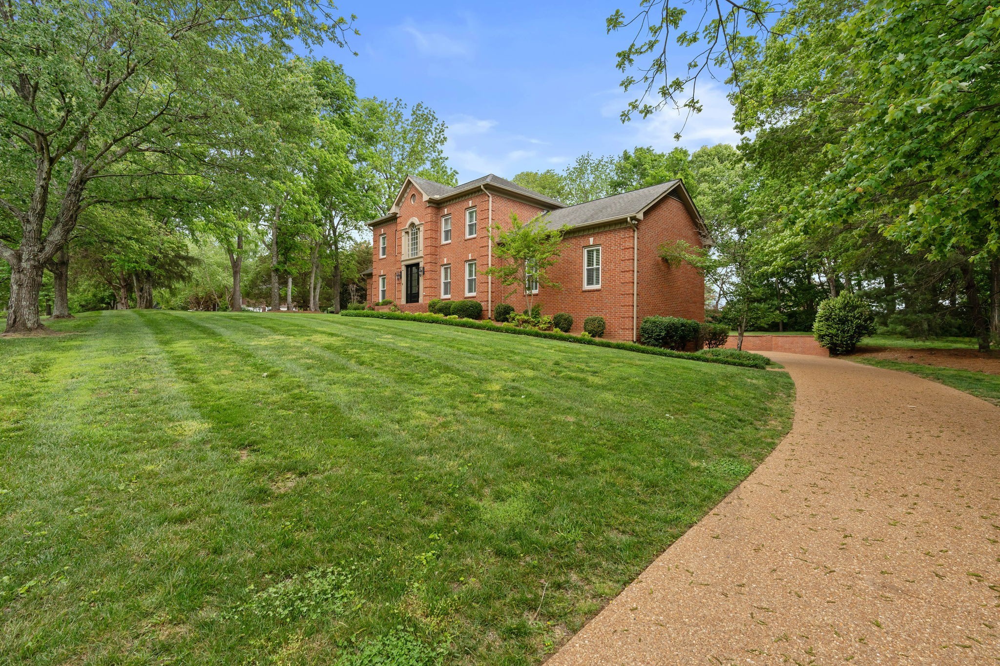 Brentwood, Tennessee, 37027, United States, 4 Bedrooms Bedrooms, ,6 BathroomsBathrooms,Residential,For Sale,1987820