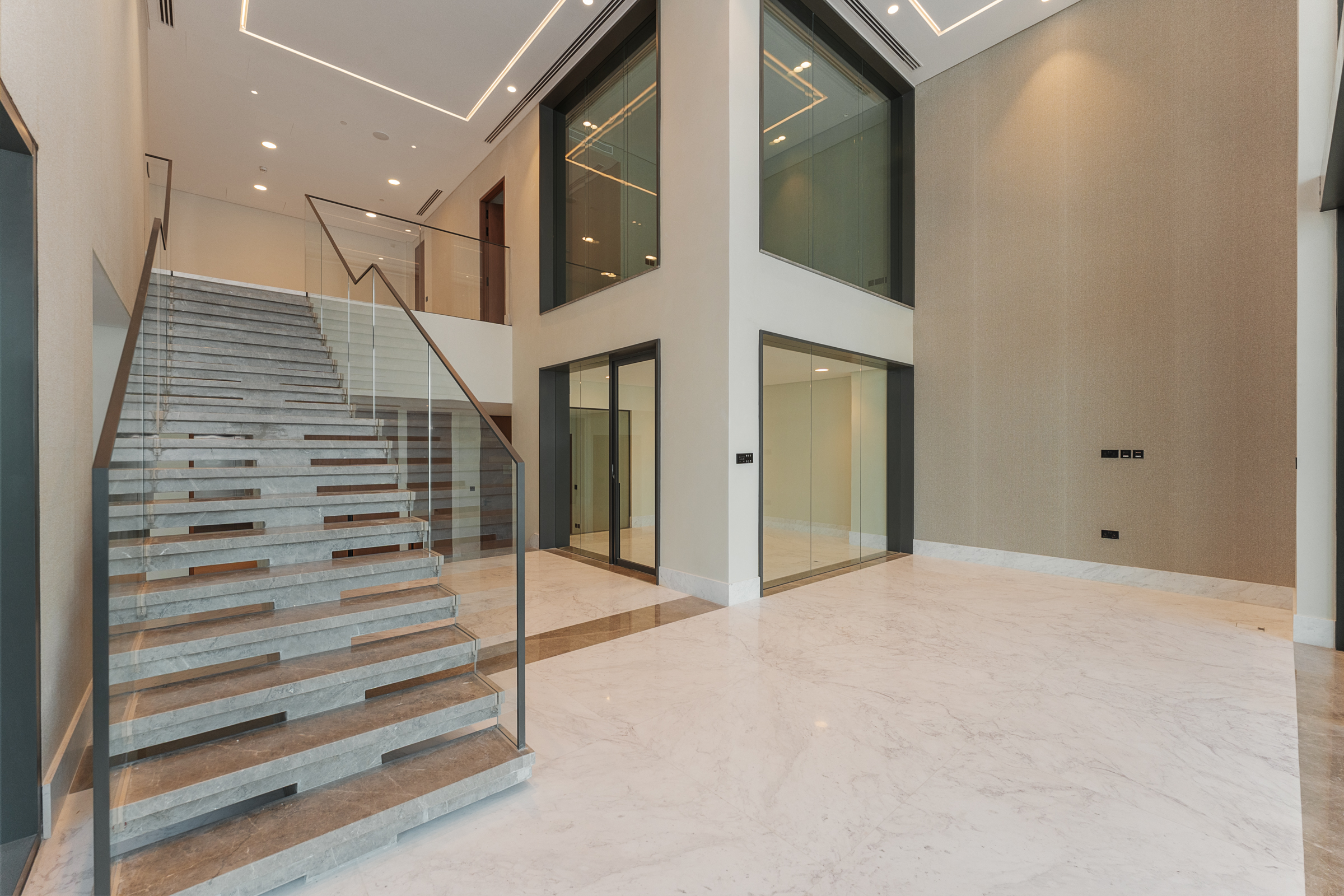  Stunning Luxury Apartment with Full Sea Views - 物件實景