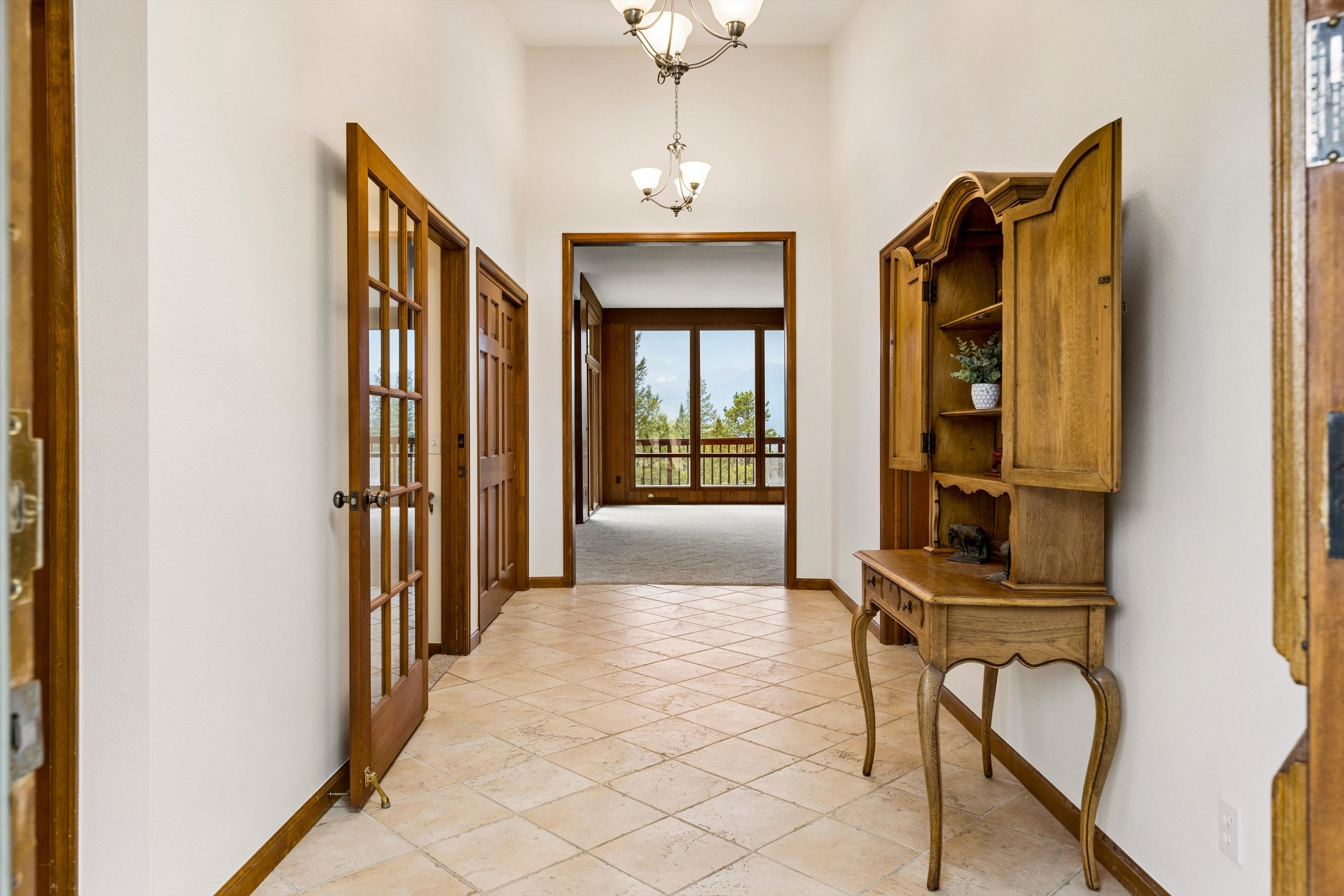  Custom Built Retreat with Panoramic Views on 8.7 Acres Next to Open Space - 物件實景