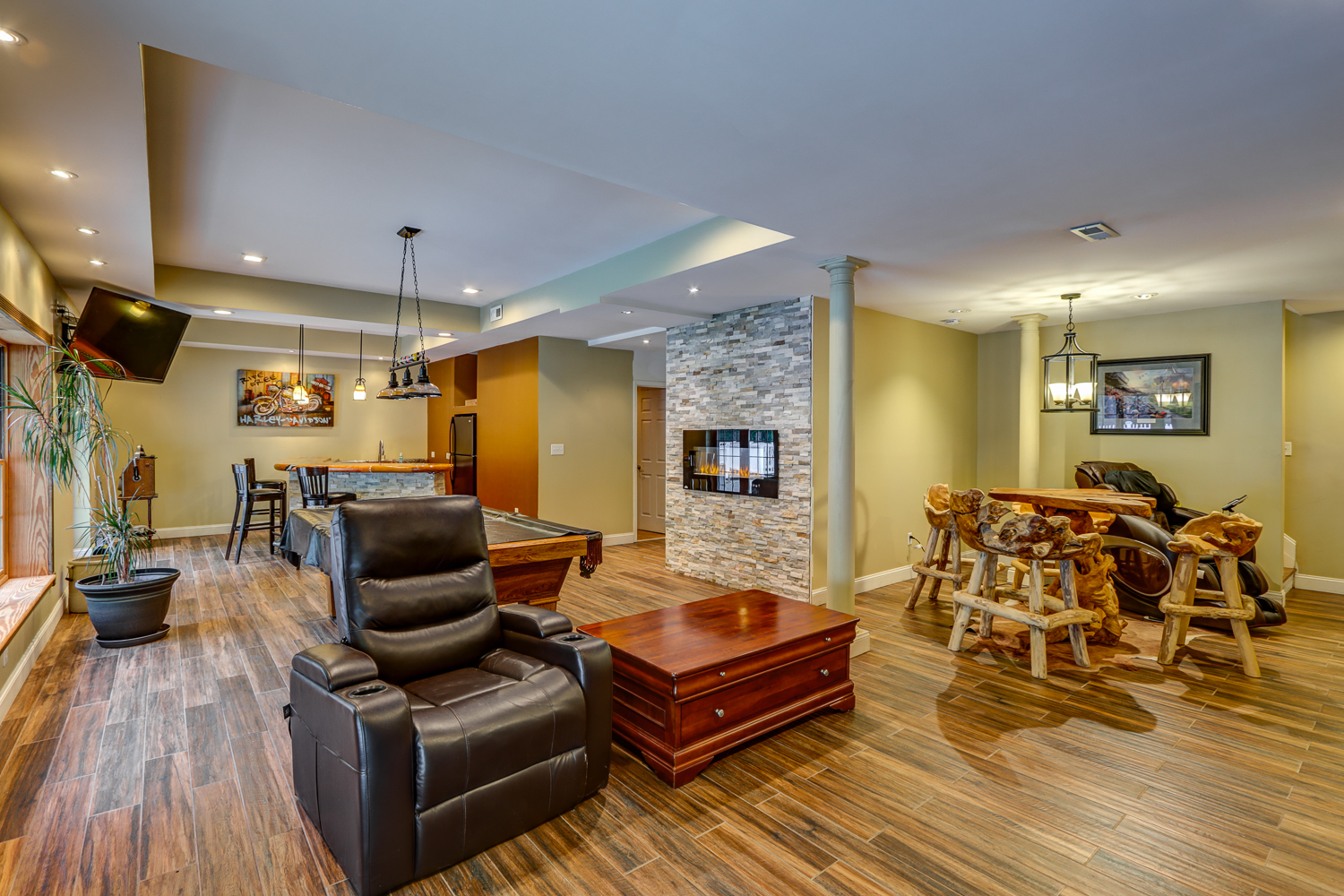 Appomattox, Virginia, 24522, United States, 4 Bedrooms Bedrooms, ,Residential,For Sale,1905819