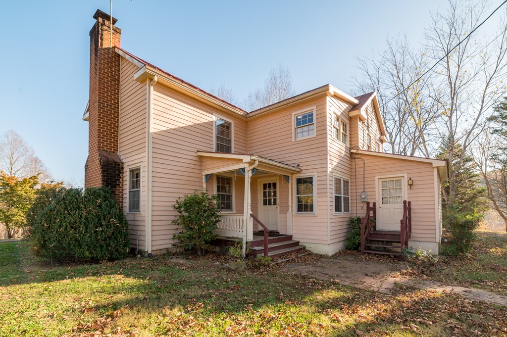 Gladstone, Virginia, 24553, United States, 2 Bedrooms Bedrooms, ,3 BathroomsBathrooms,Residential,For Sale,1801493