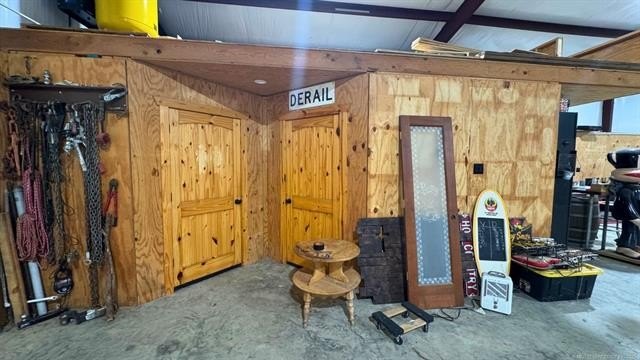 Hodgen, Oklahoma, 74939, United States, 4 Bedrooms Bedrooms, ,3 BathroomsBathrooms,Residential,For Sale,1979733