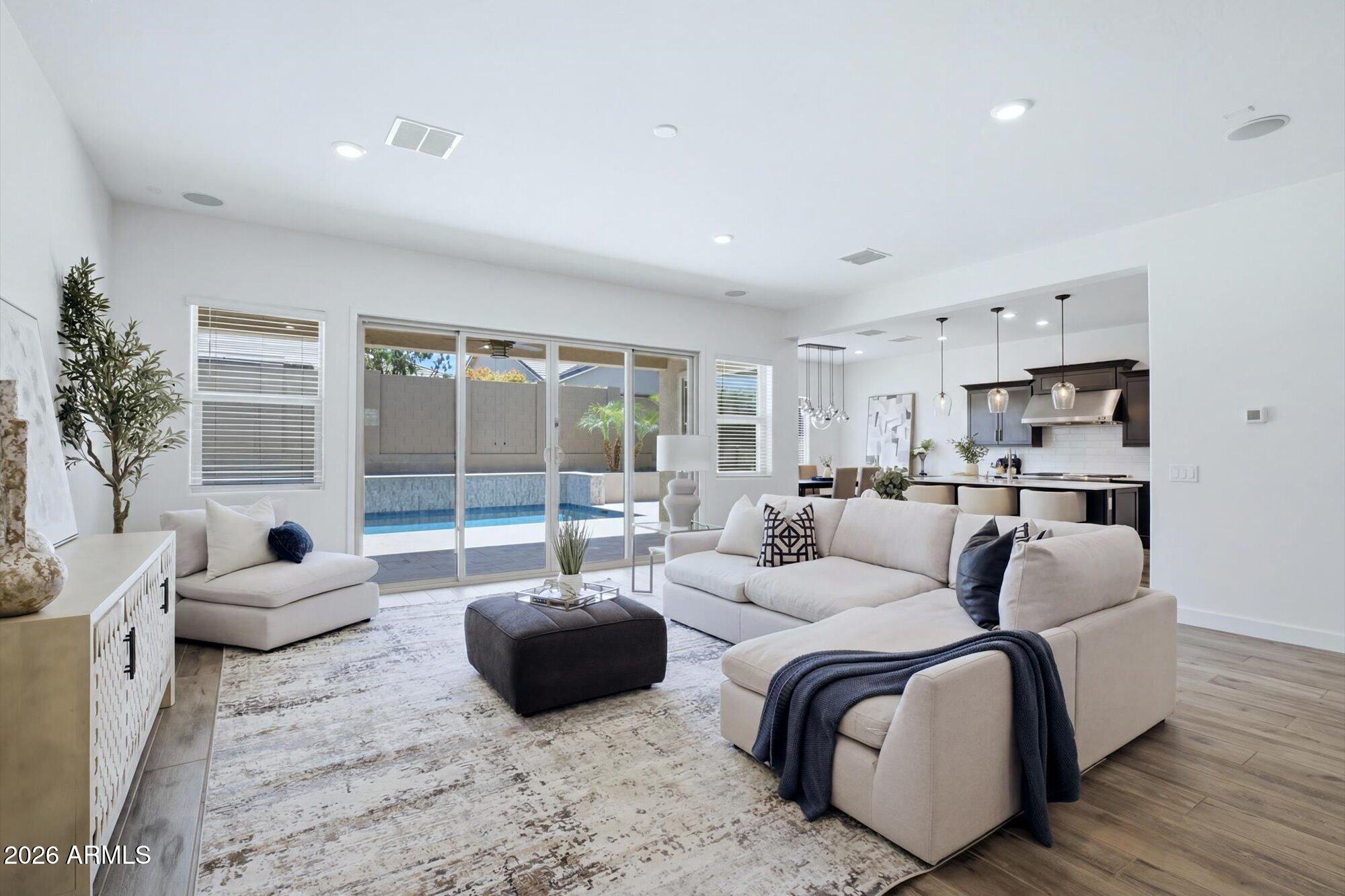  2525 East Pleasant Lane, Phoenix, AZ 85042 - 物件實景
