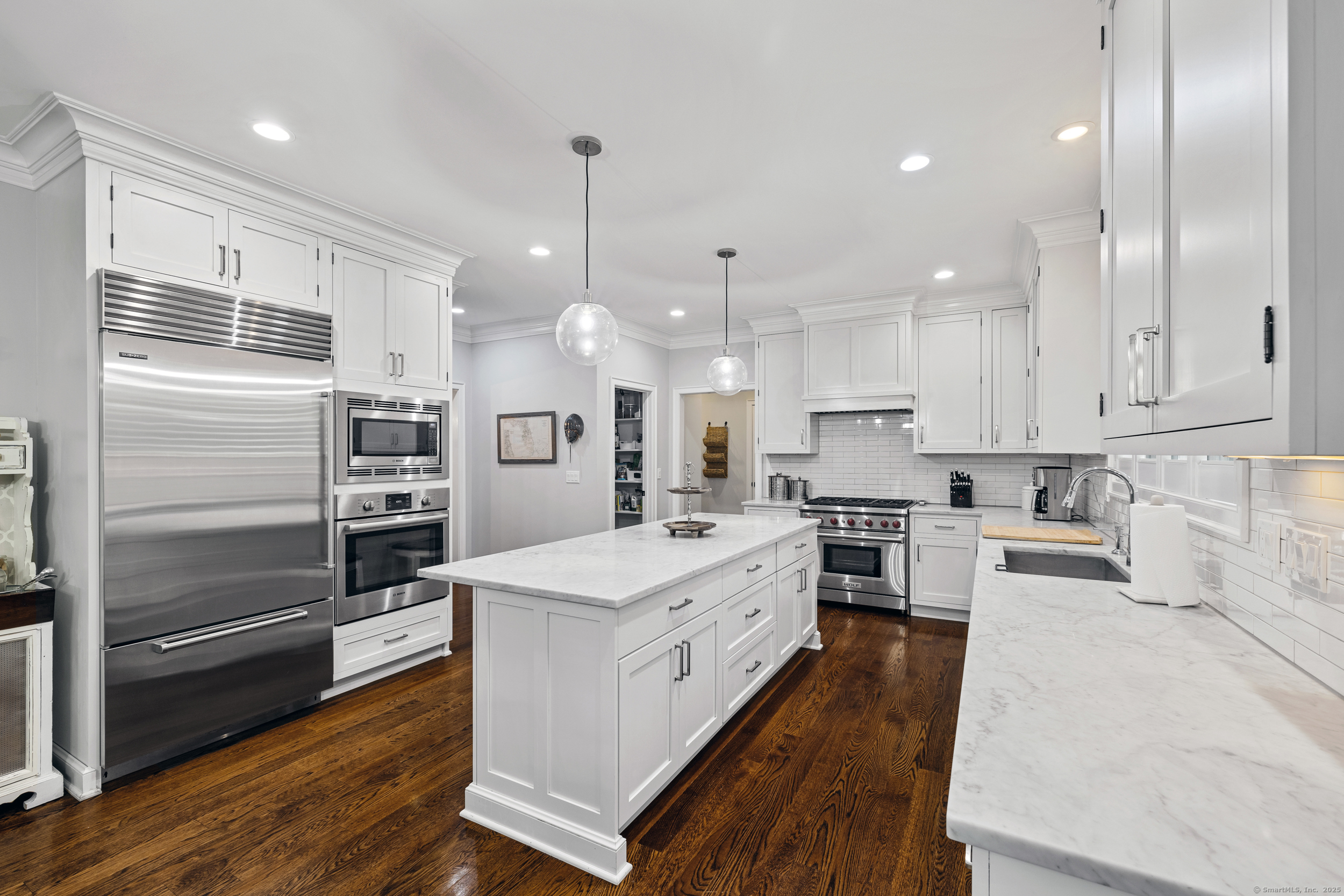 Weston, Connecticut, 06883, United States, 5 Bedrooms Bedrooms, ,5 BathroomsBathrooms,Residential,For Sale,1938850