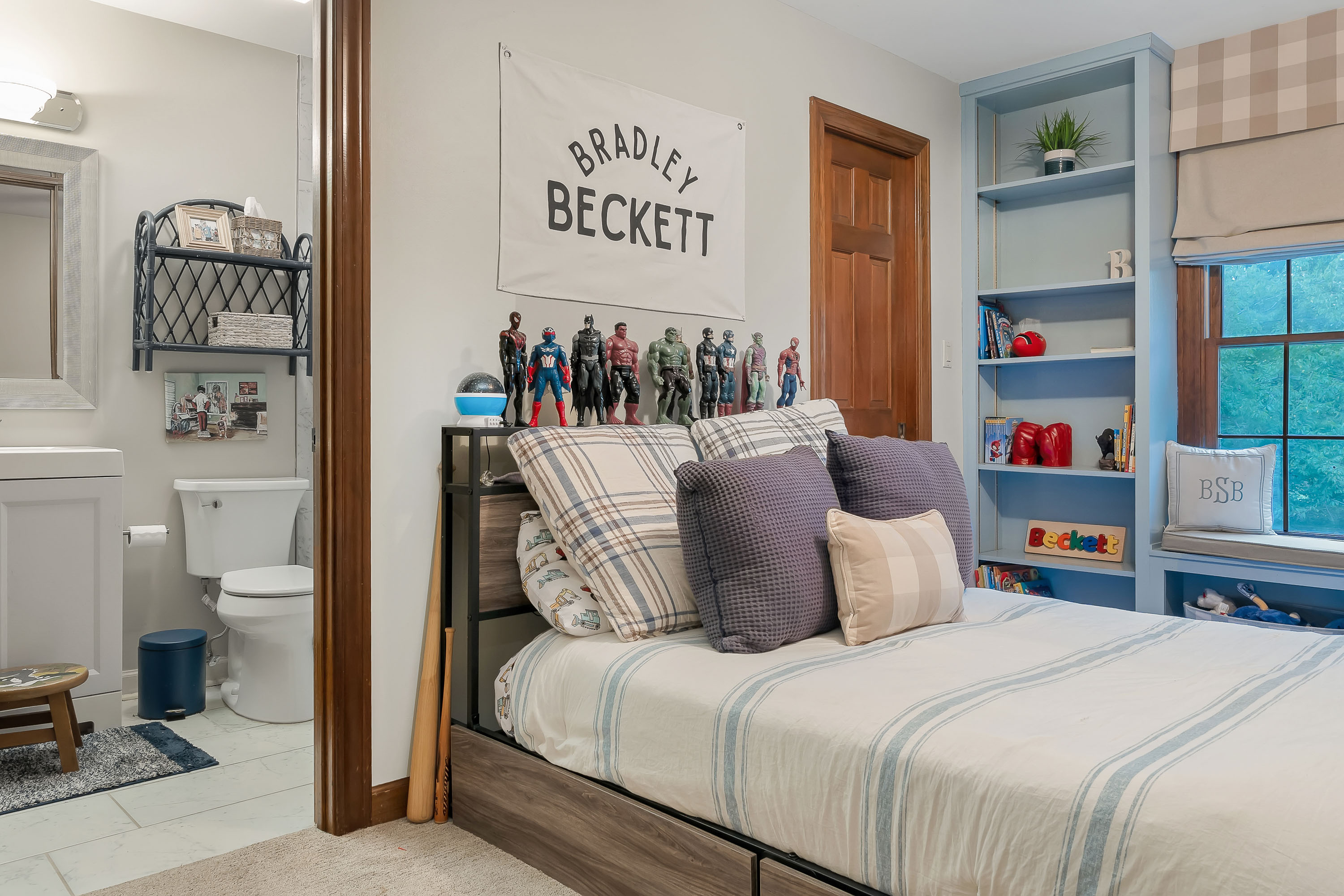 Jonesboro, Arkansas, 72401, United States, 4 Bedrooms Bedrooms, ,4 BathroomsBathrooms,Residential,For Sale,1961843