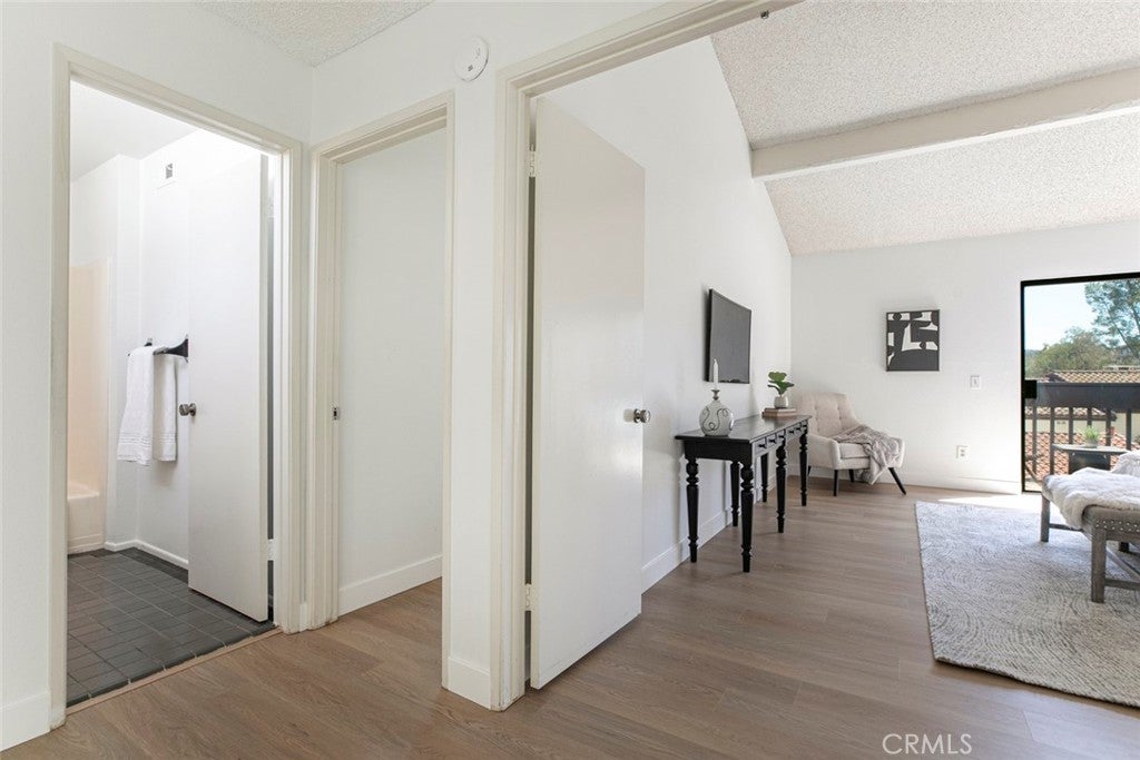 Glendale, California, 91206, United States, 2 Bedrooms Bedrooms, ,3 BathroomsBathrooms,Residential,For Sale,1941682