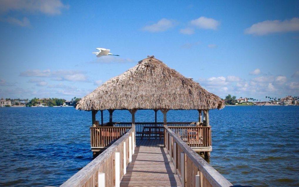 Hypoluxo, Florida, 33462, United States, 2 Bedrooms Bedrooms, ,2 BathroomsBathrooms,Residential,For Sale,1736314